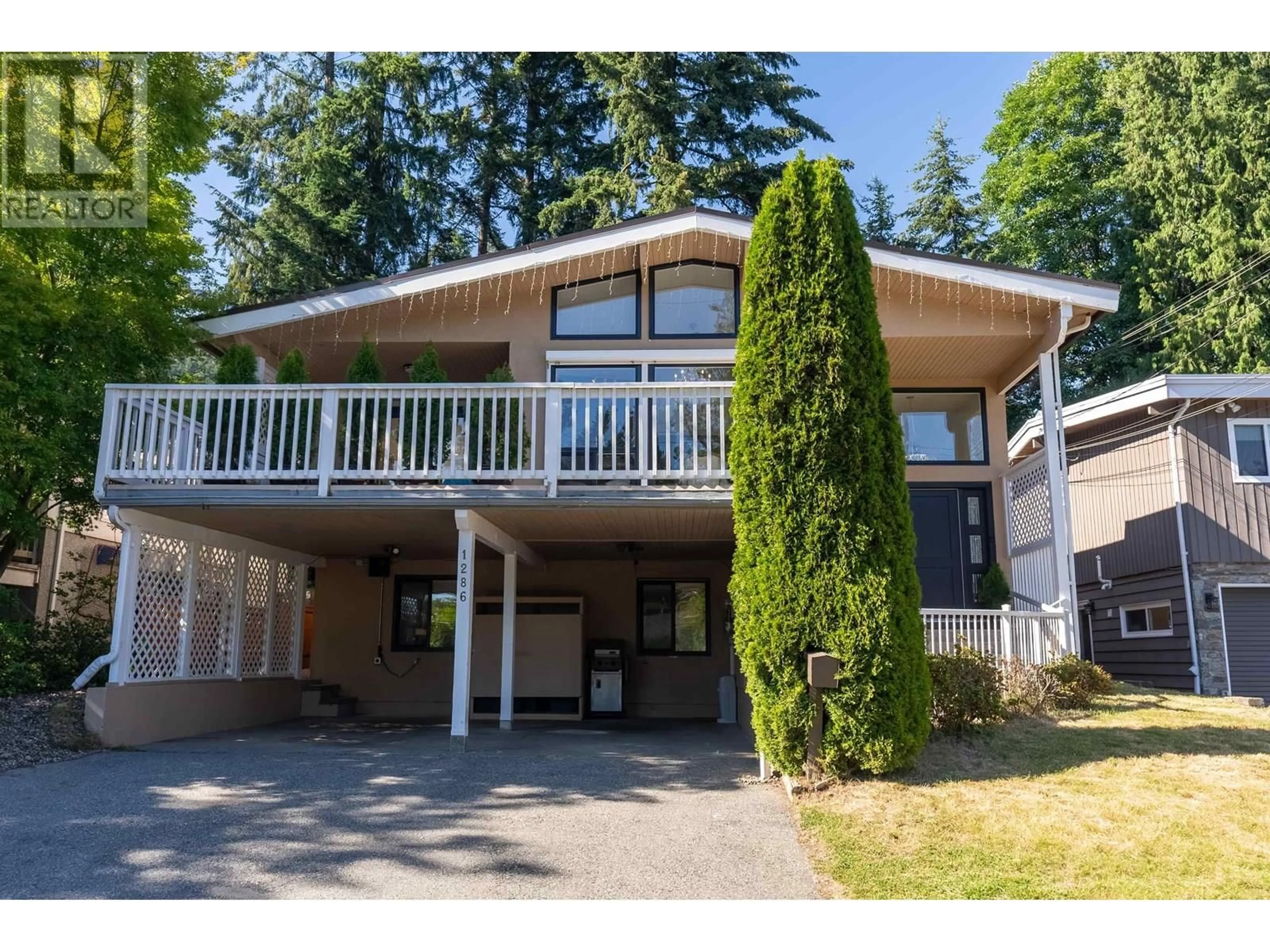 Home with vinyl exterior material, unknown for 1286 WELLINGTON DRIVE, North Vancouver British Columbia V7K1L2