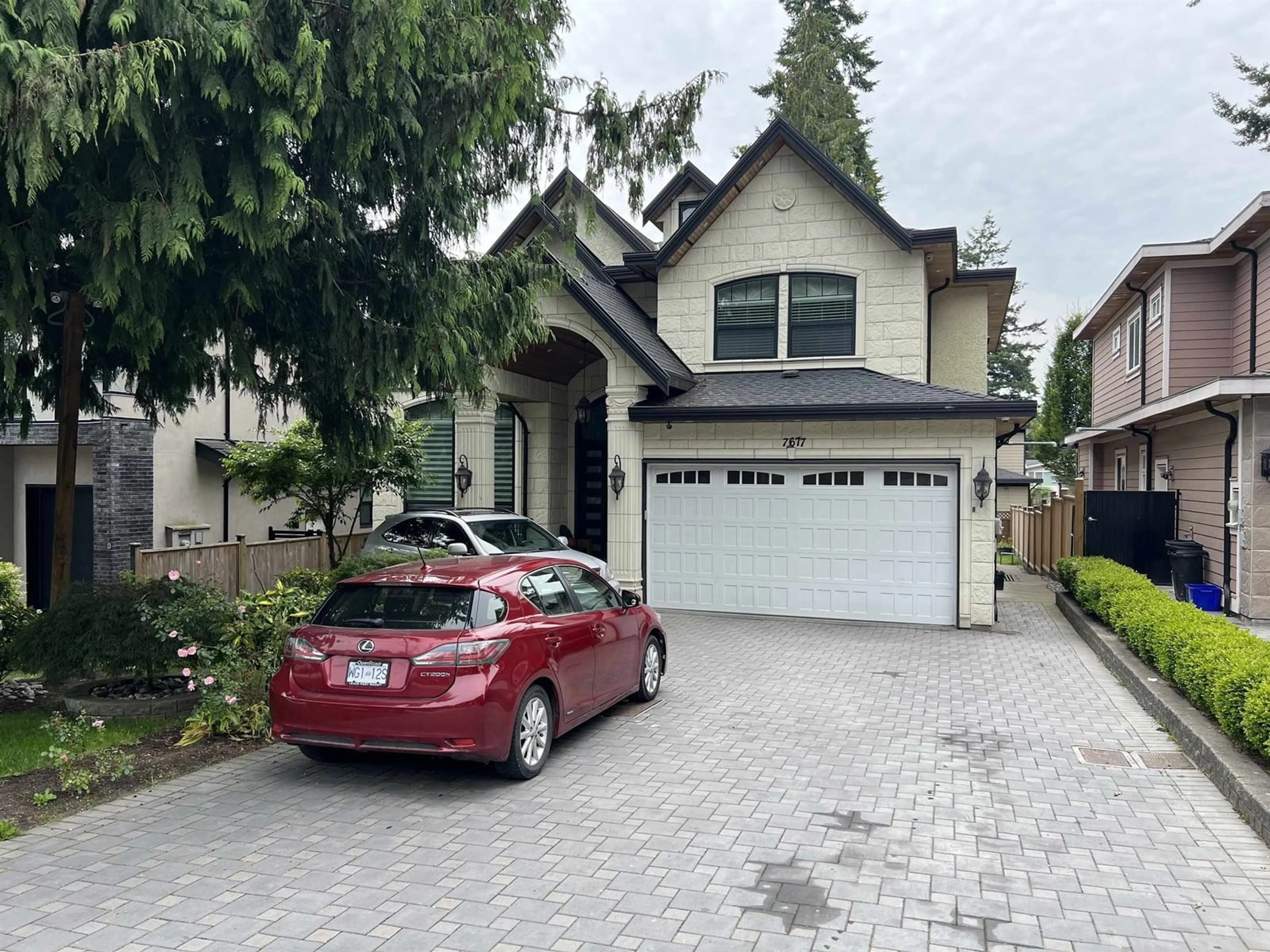 Home with vinyl exterior material, street for 7677 117, Delta British Columbia V4C6A7