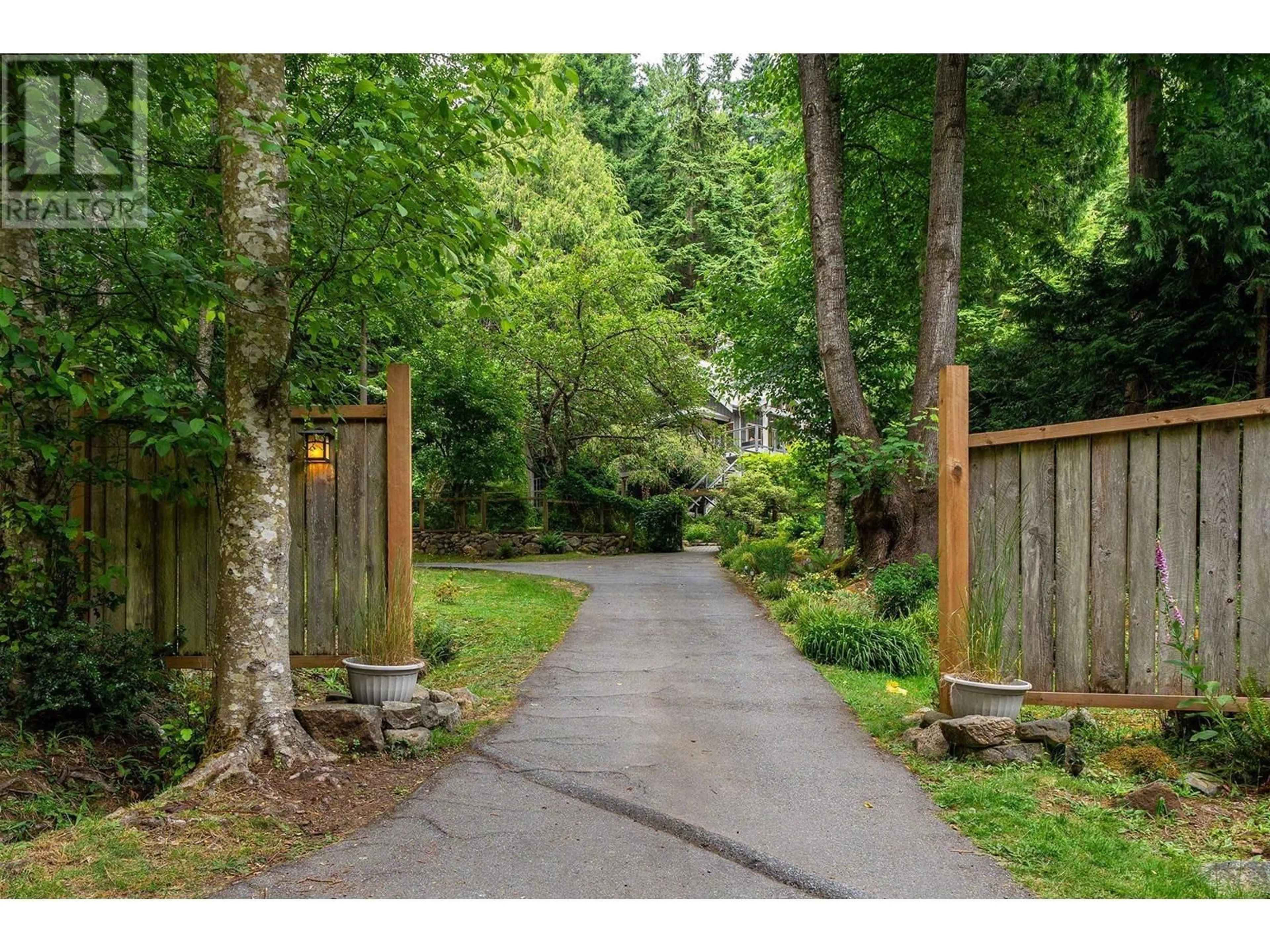 Unknown for 733 WINDJAMMER ROAD, Bowen Island British Columbia V0N1G2