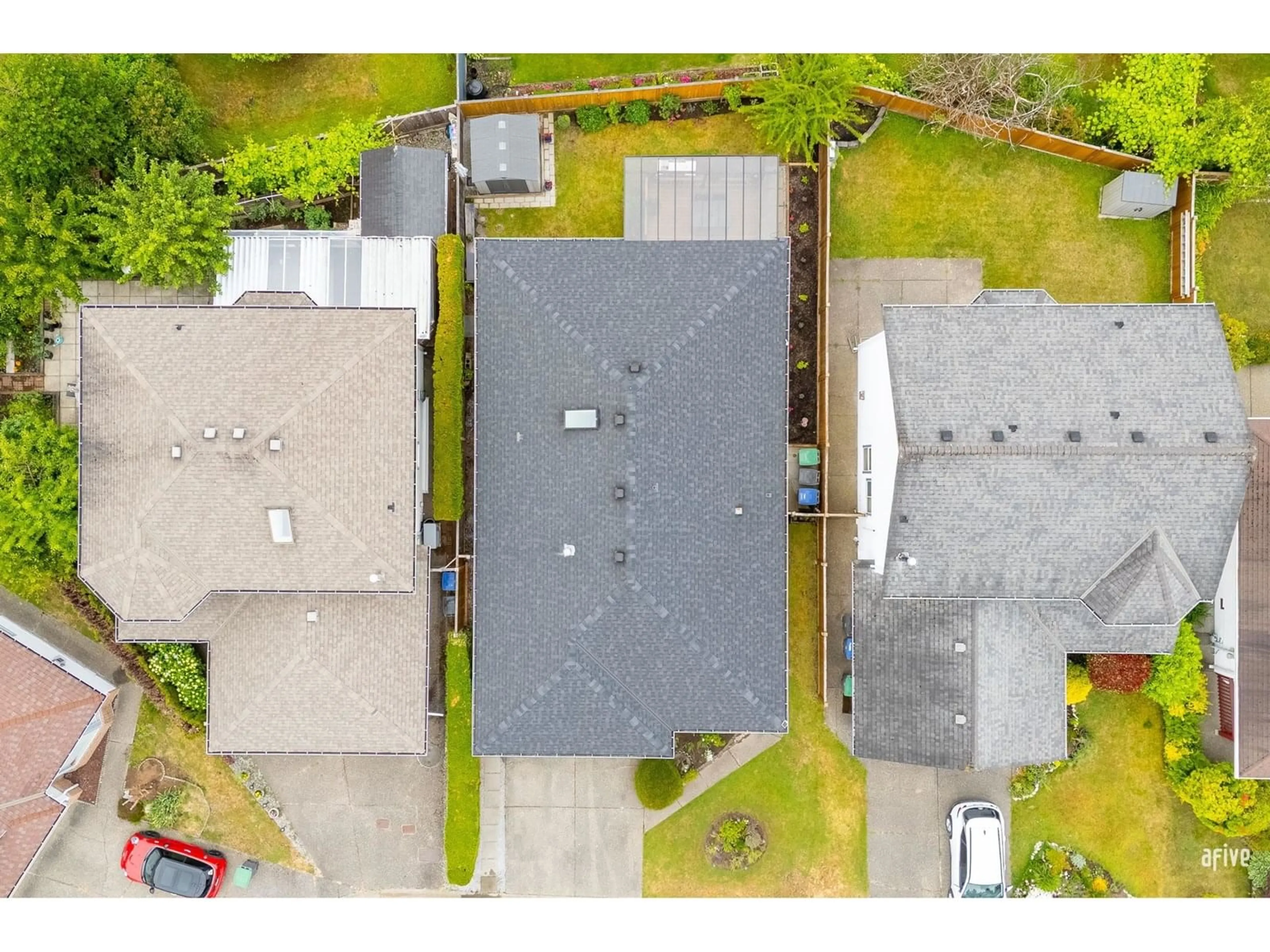 A pic from outside/outdoor area/front of a property/back of a property/a pic from drone, street for 9682 151A, Surrey British Columbia V3R9Z4