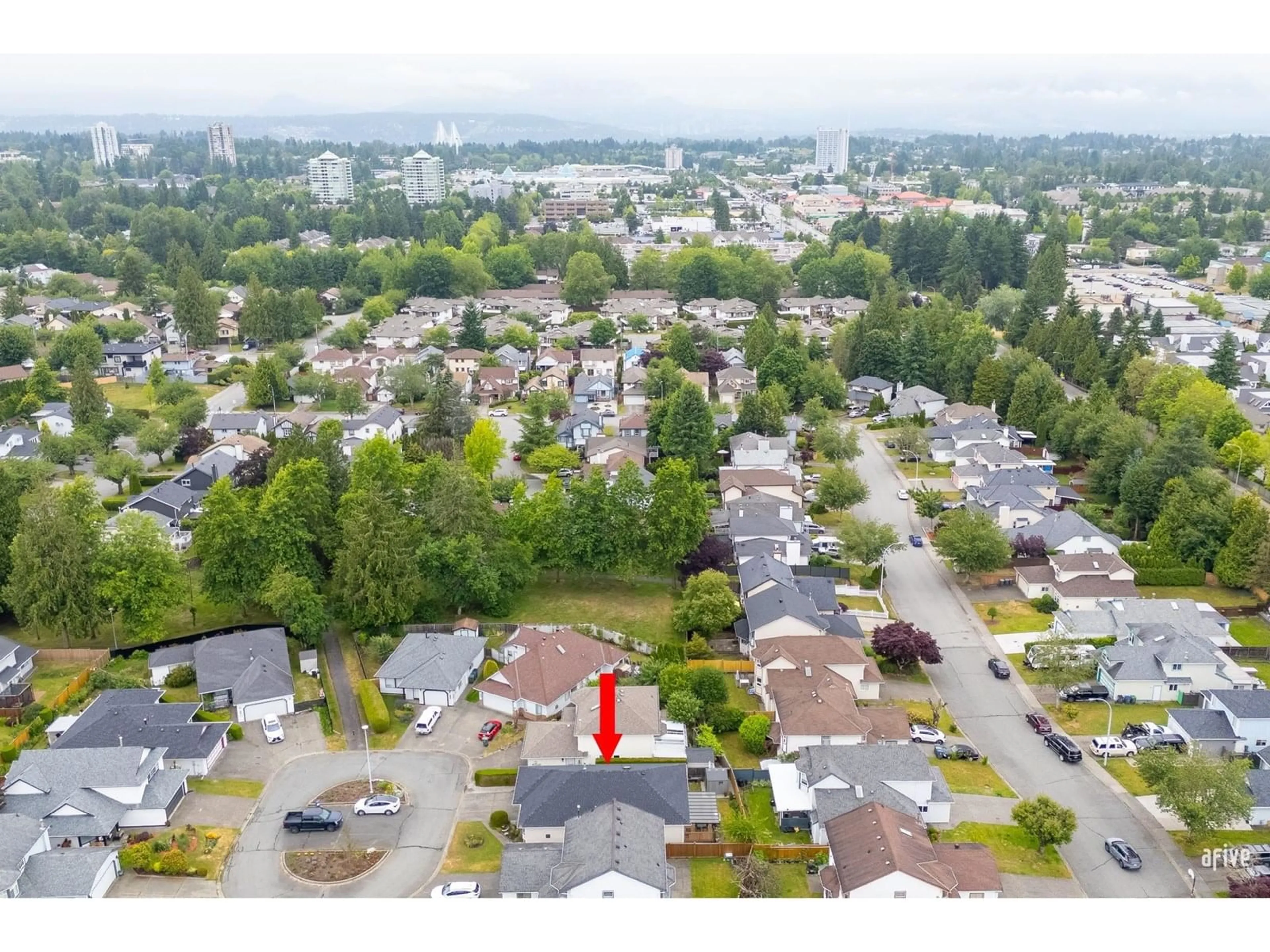 A pic from outside/outdoor area/front of a property/back of a property/a pic from drone, unknown for 9682 151A, Surrey British Columbia V3R9Z4