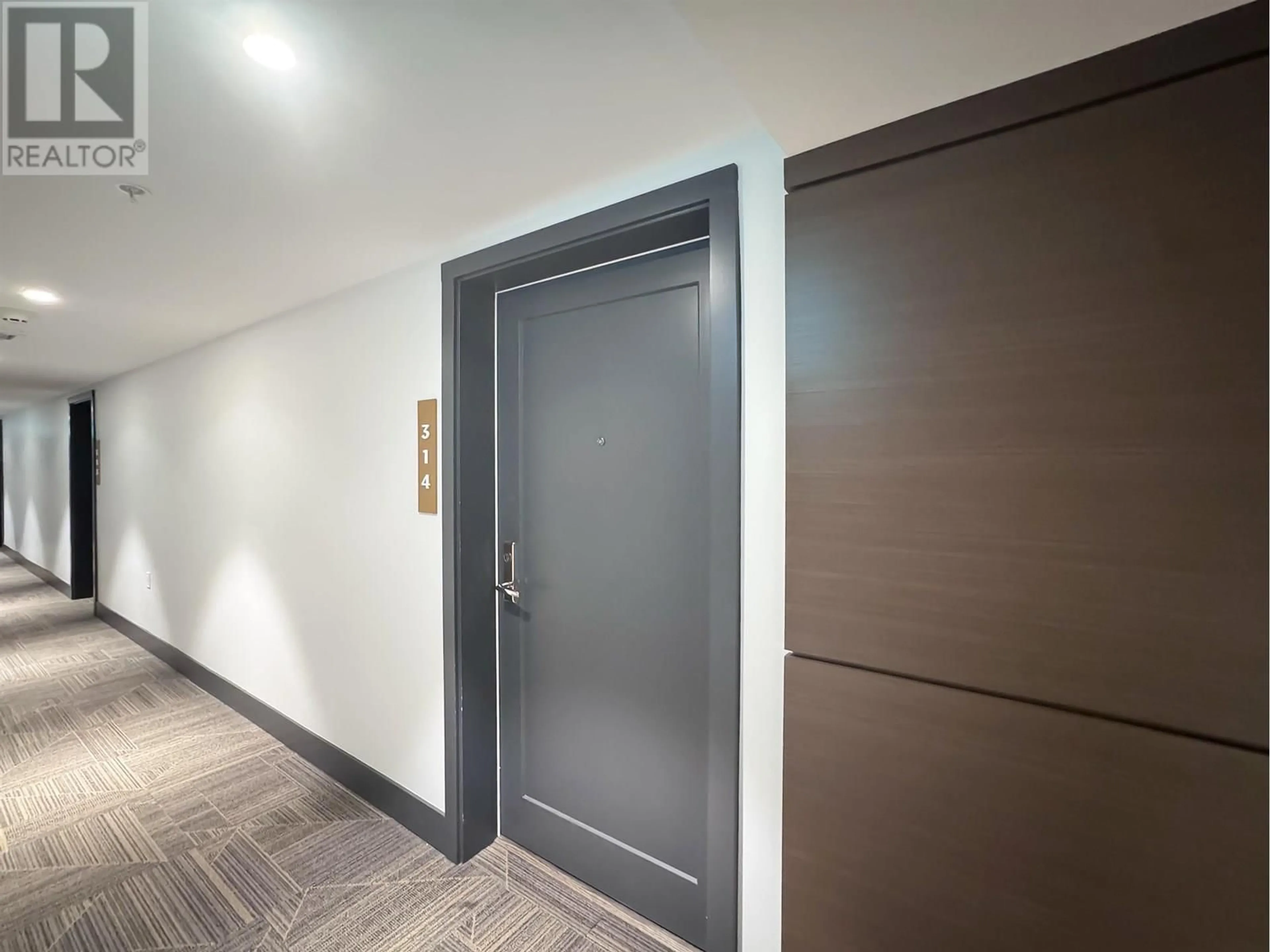 Indoor foyer for 314 - 8133 COOK ROAD, Richmond British Columbia V6Y0L7