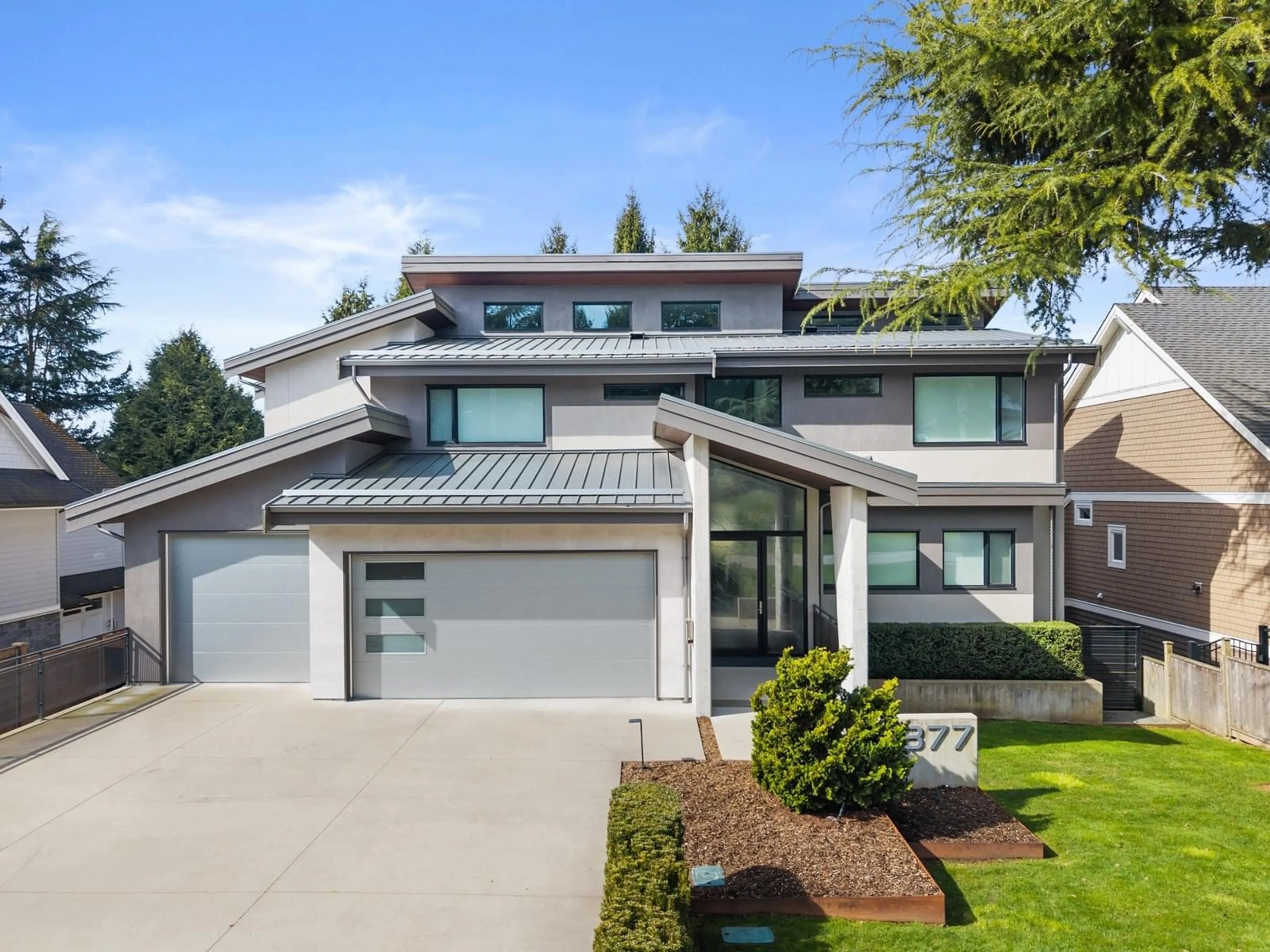 Home with vinyl exterior material, street for 1877 126, Surrey British Columbia V4A3P4