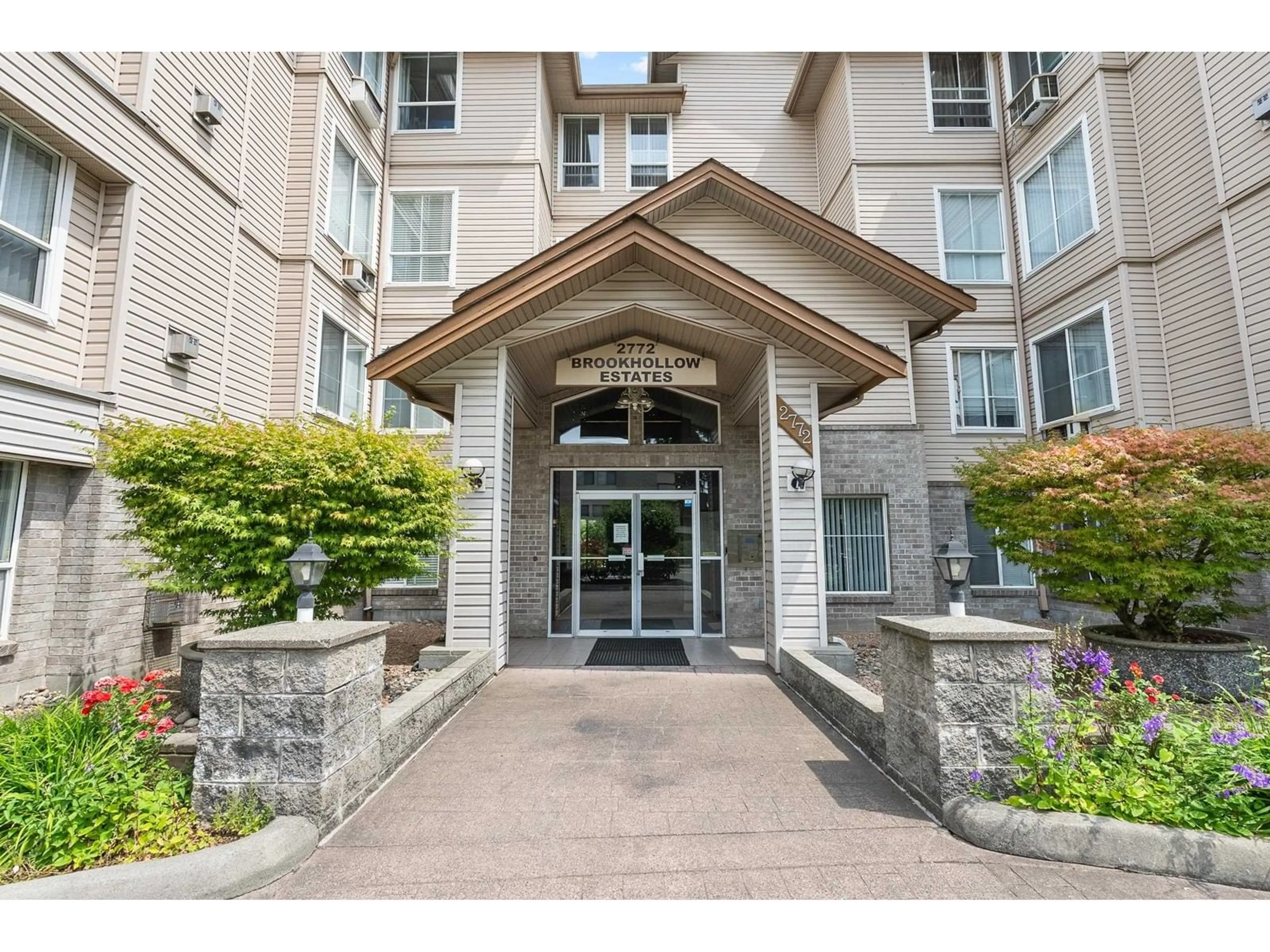 Indoor foyer for 103 - 2772 CLEARBROOK, Abbotsford British Columbia V2T6N6