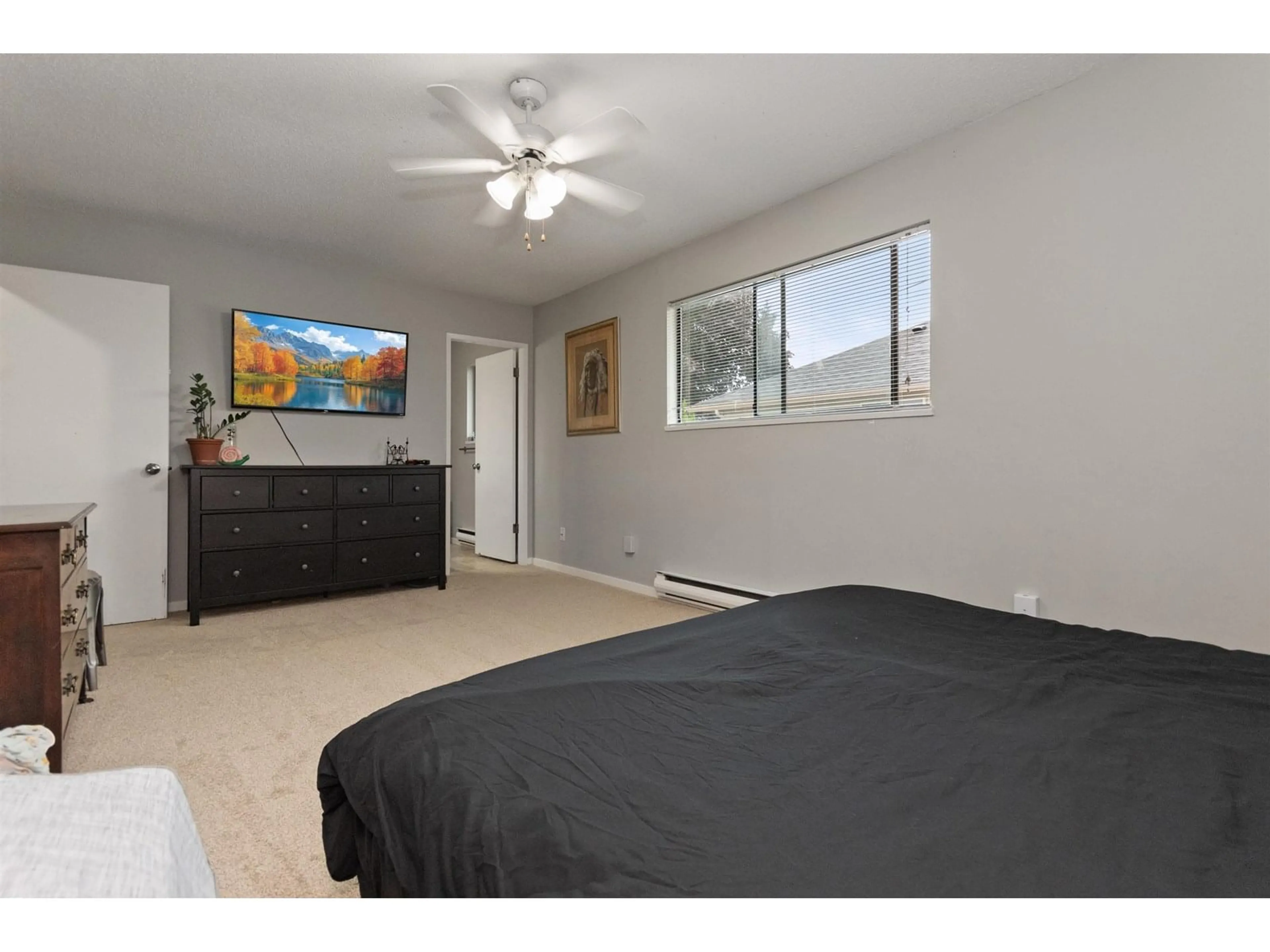 A pic of a room for 8930 WALTERS STREET, Chilliwack British Columbia V2P6X3