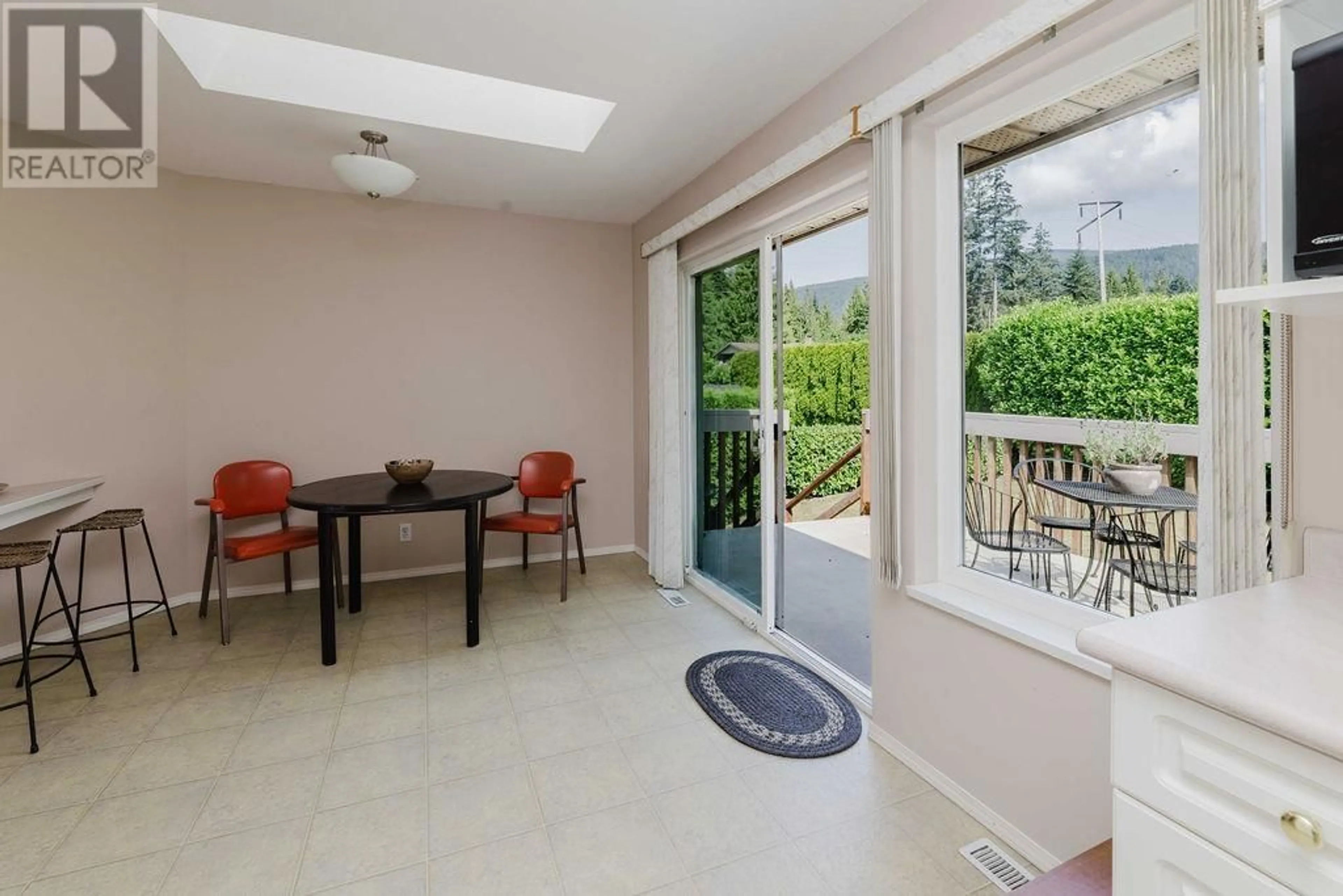 Unknown for 832 AURORA WAY, Gibsons British Columbia V0N1V9