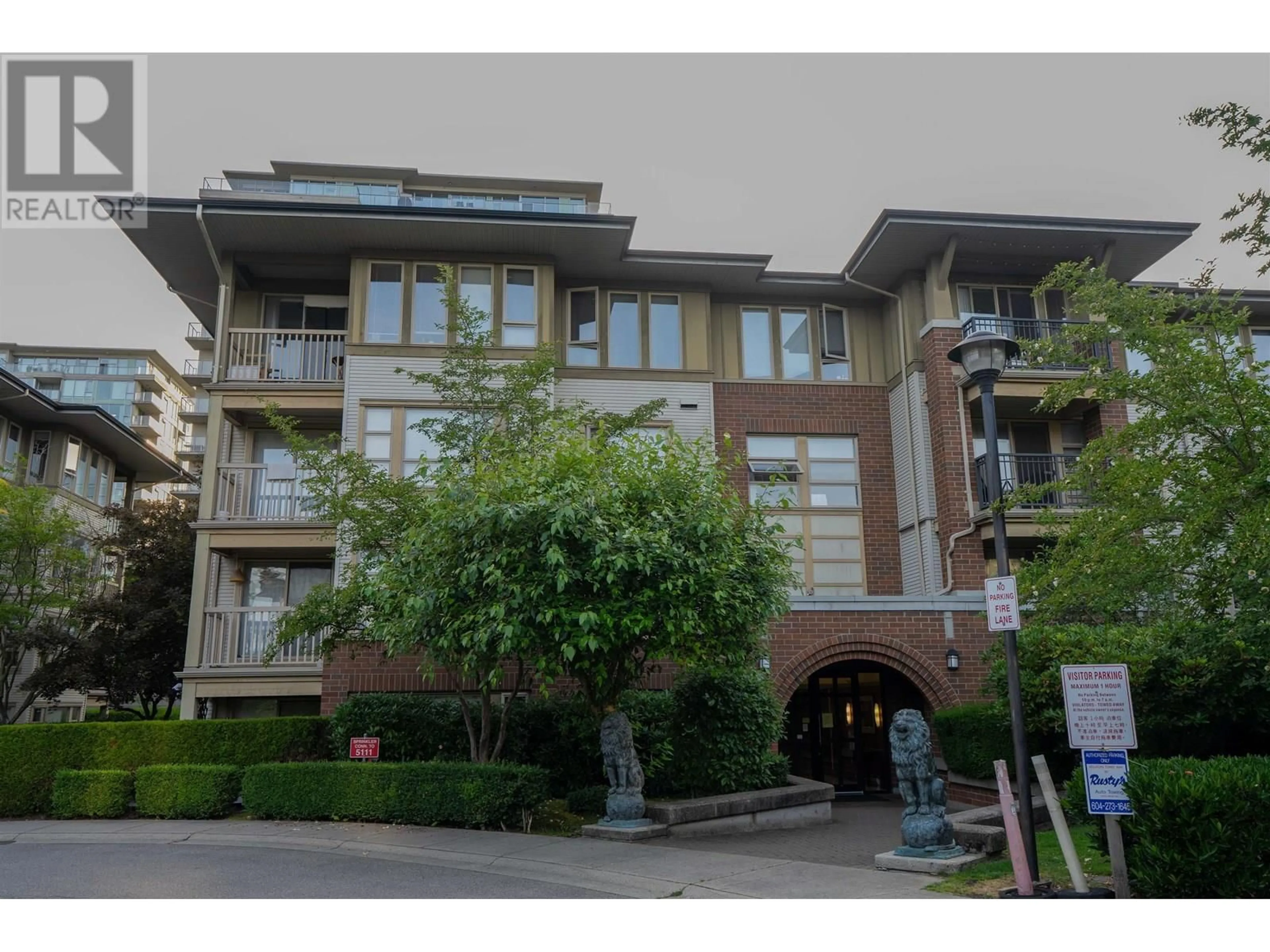 Unknown for 5113 - 5111 GARDEN CITY ROAD, Richmond British Columbia V6X4H4