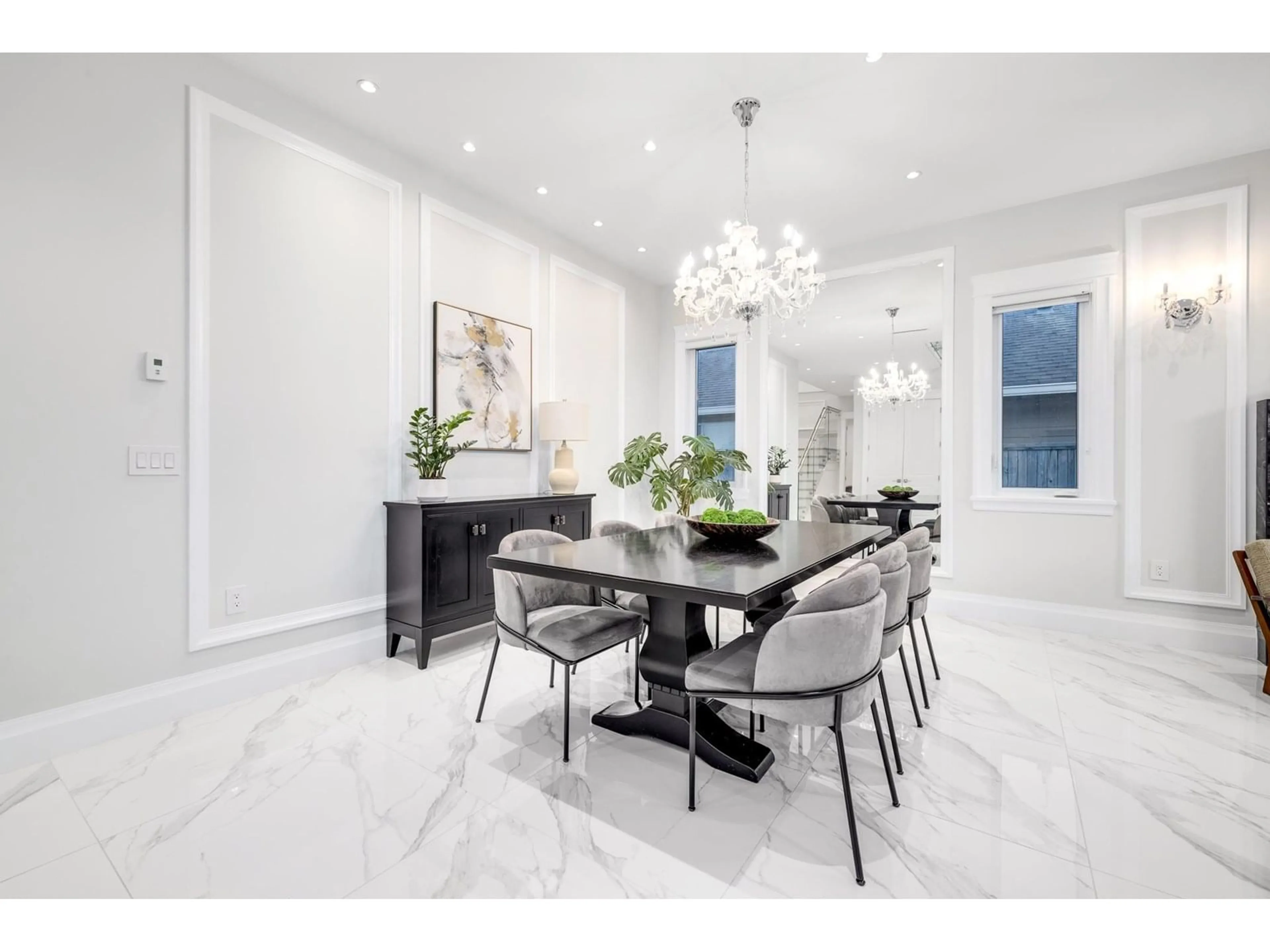 Dining room, ceramic/tile floor for 1710 143B, Surrey British Columbia V4A6L6