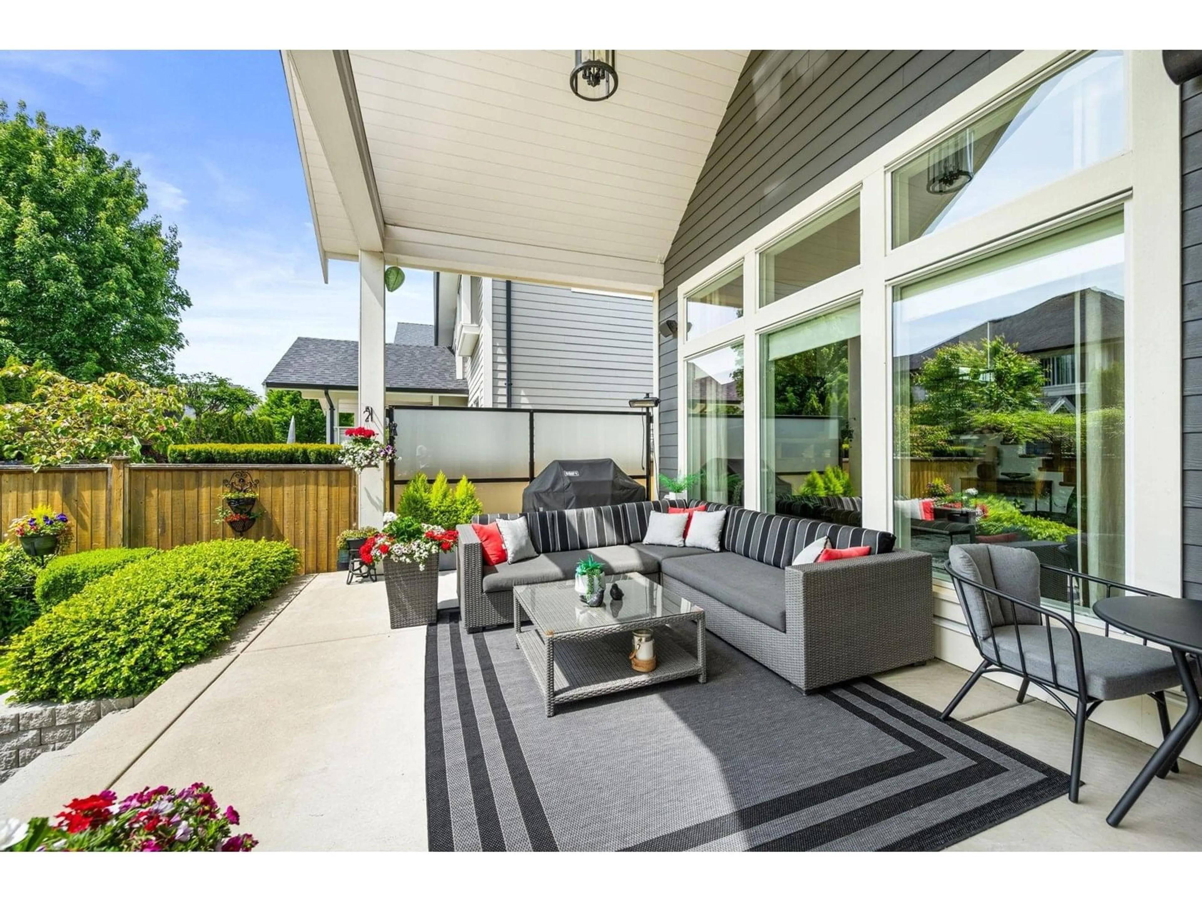 Patio, street for 16758 22A, Surrey British Columbia V3Z0M7