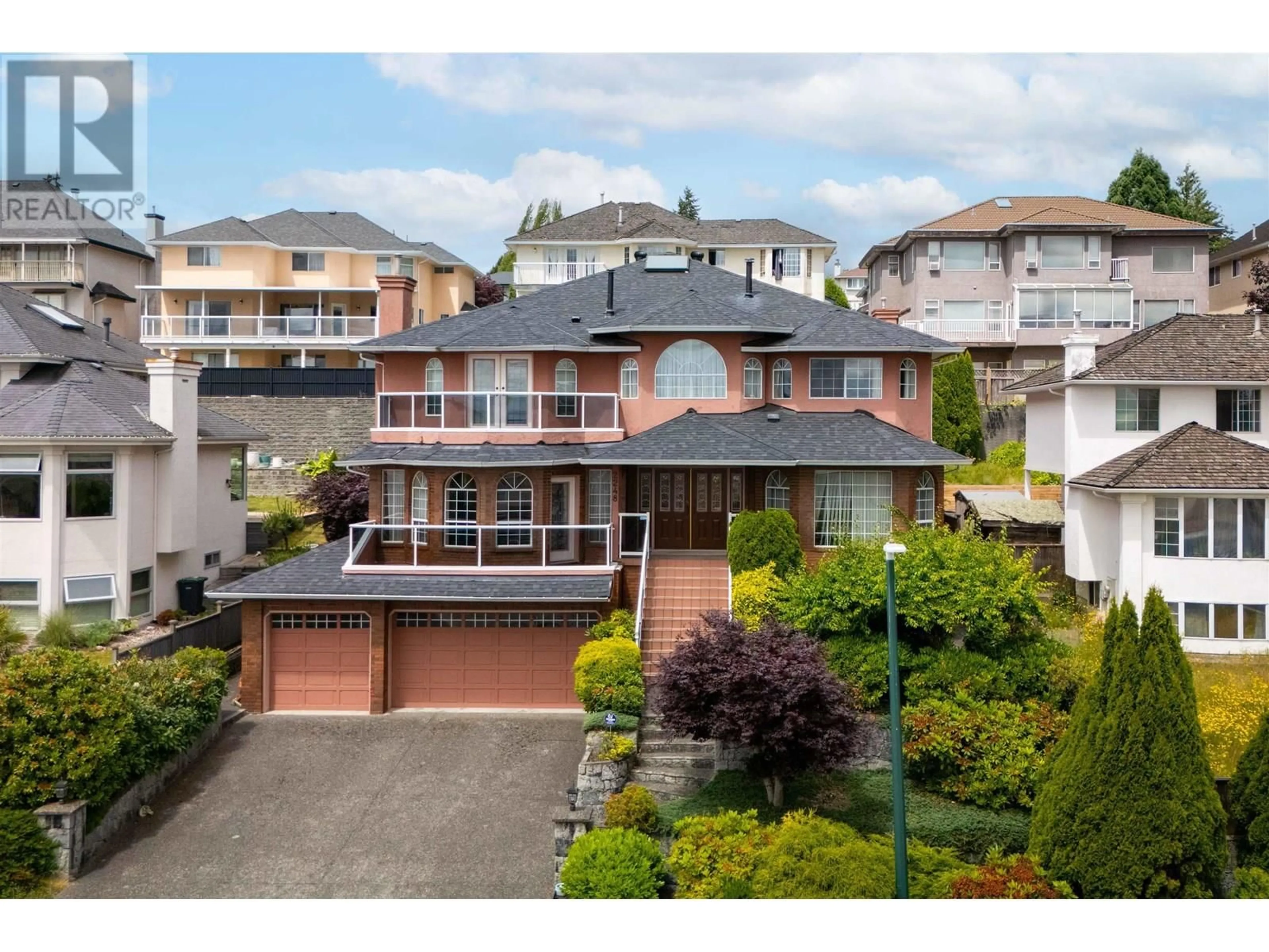 A pic from outside/outdoor area/front of a property/back of a property/a pic from drone, street for 2248 SICAMOUS AVENUE, Coquitlam British Columbia V3K6R9