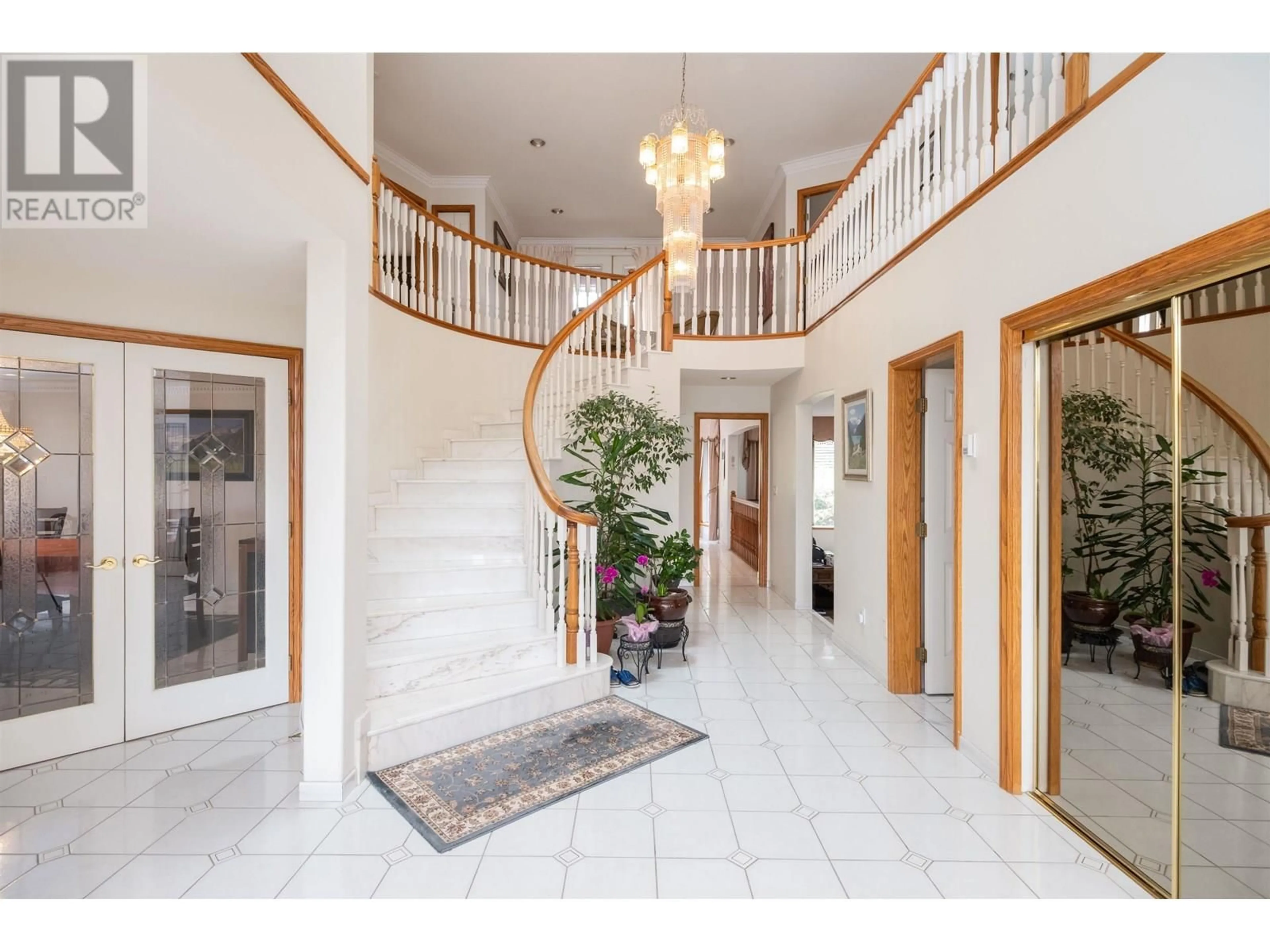 Indoor foyer for 2248 SICAMOUS AVENUE, Coquitlam British Columbia V3K6R9