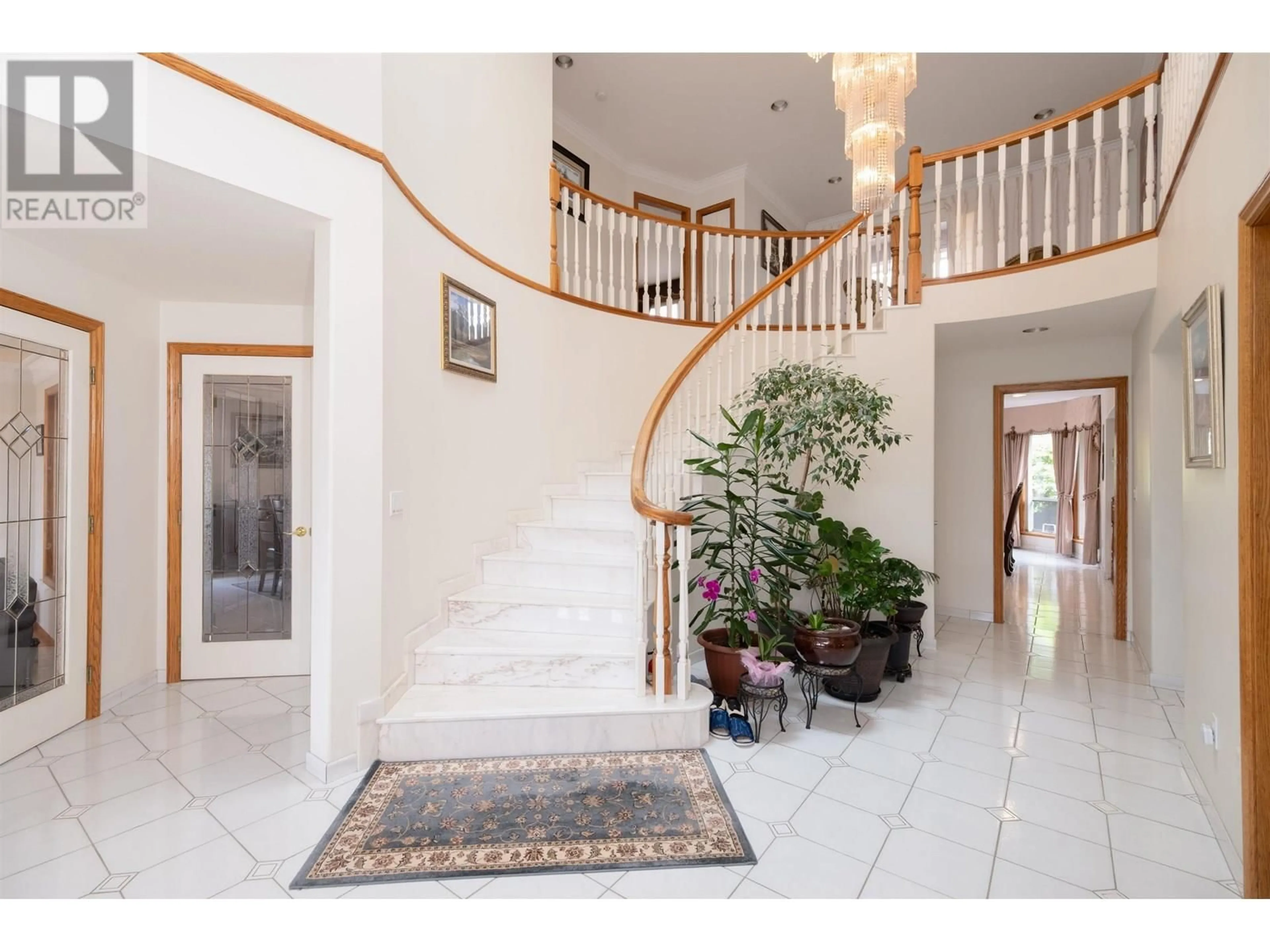 Indoor foyer for 2248 SICAMOUS AVENUE, Coquitlam British Columbia V3K6R9