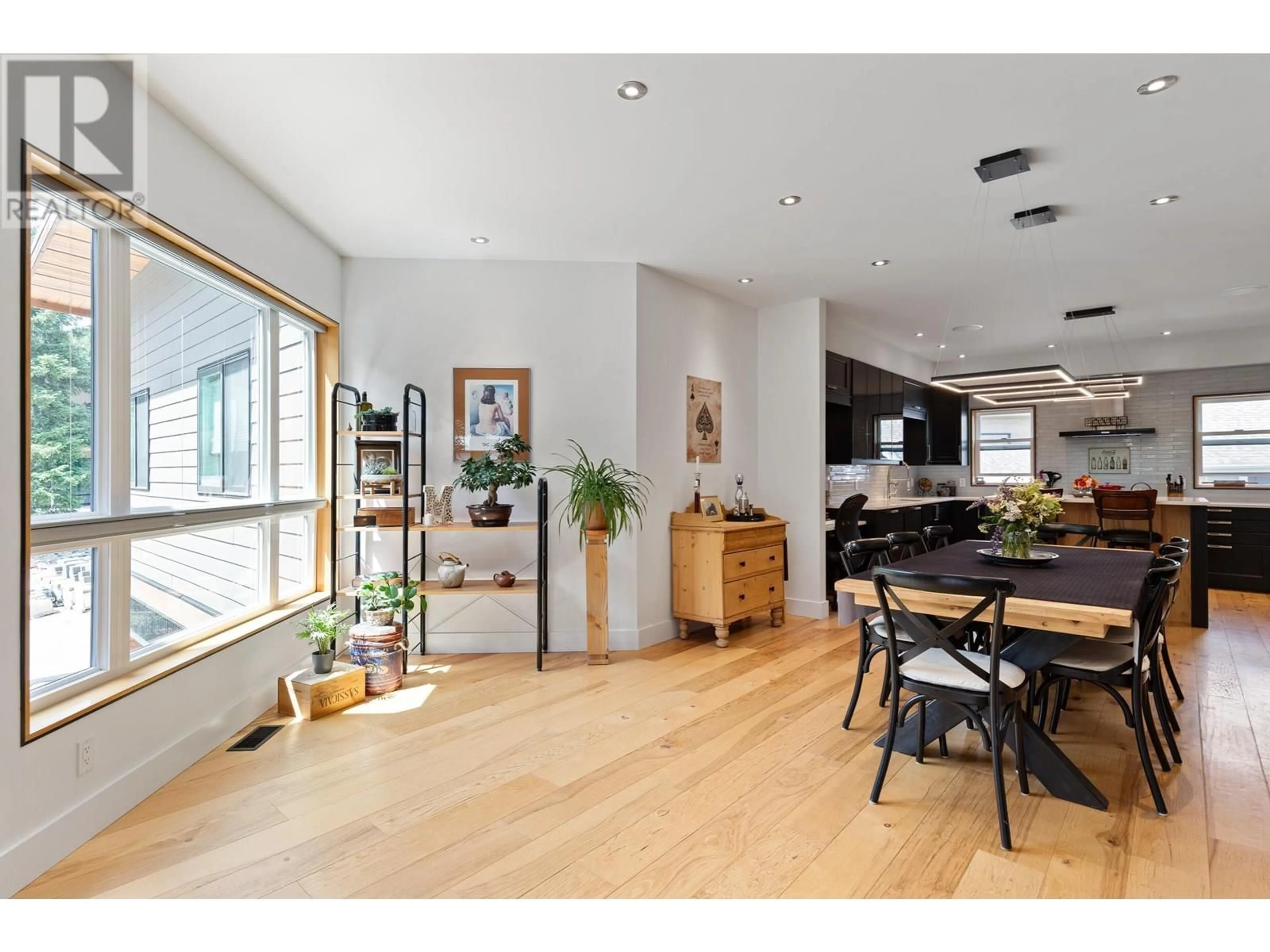 Open concept kitchen, wood/laminate floor for 7456 DOGWOOD STREET, Pemberton British Columbia V0N0A7