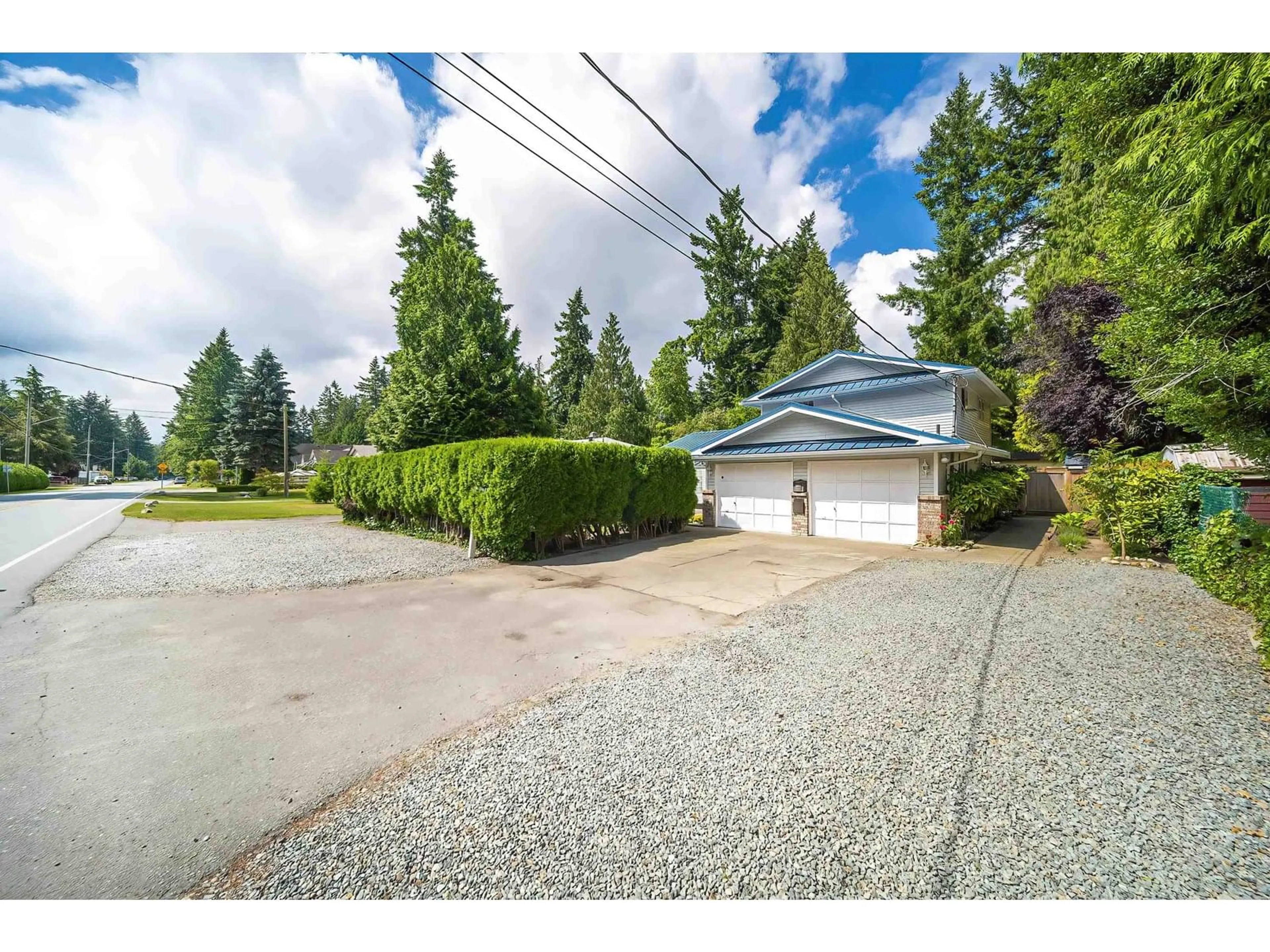 A pic from outside/outdoor area/front of a property/back of a property/a pic from drone, street for 3837 202, Langley British Columbia V3A1R9