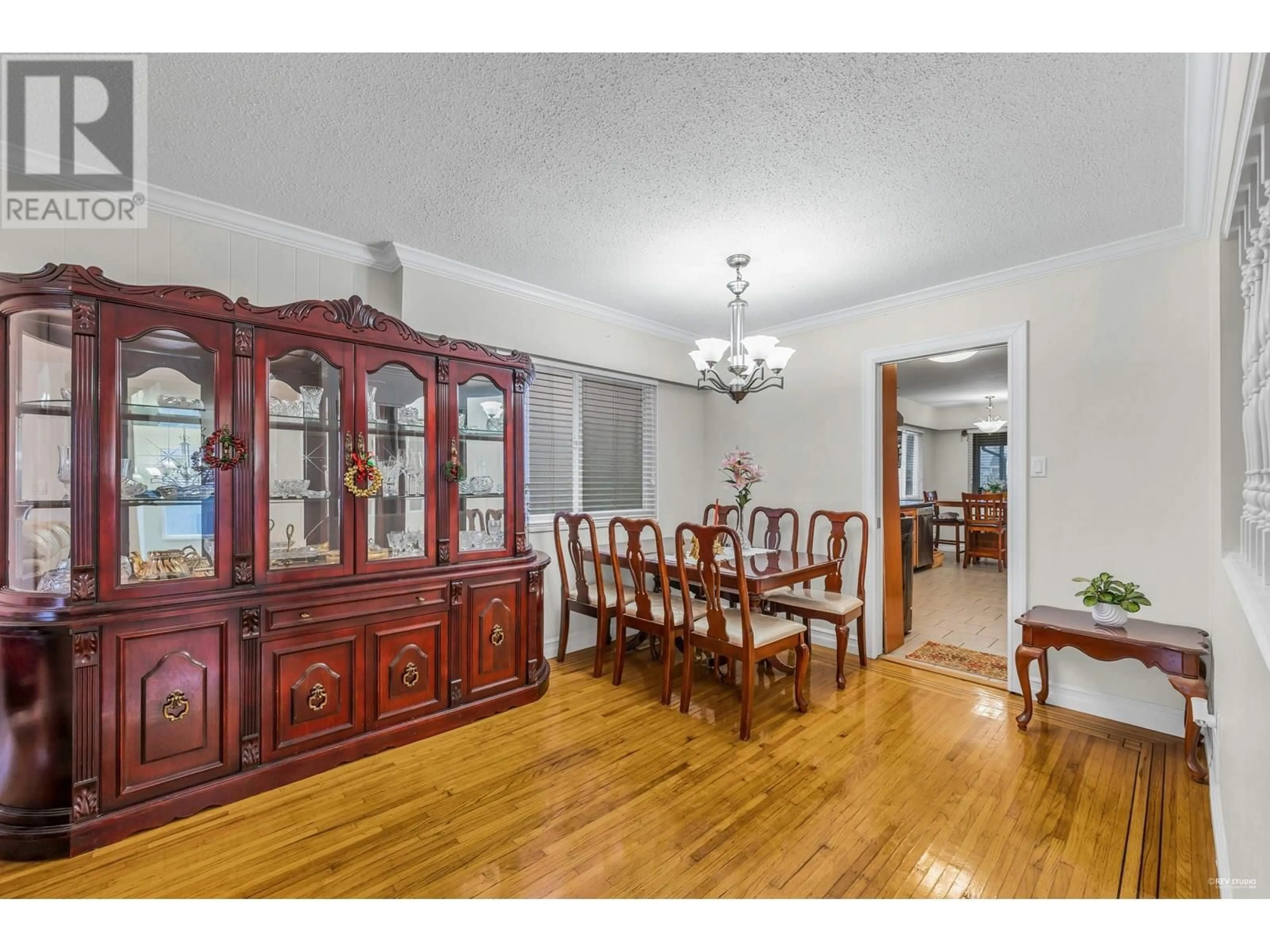 Dining room, wood/laminate floor for 1237 64TH AVENUE, Vancouver British Columbia V5X2N8