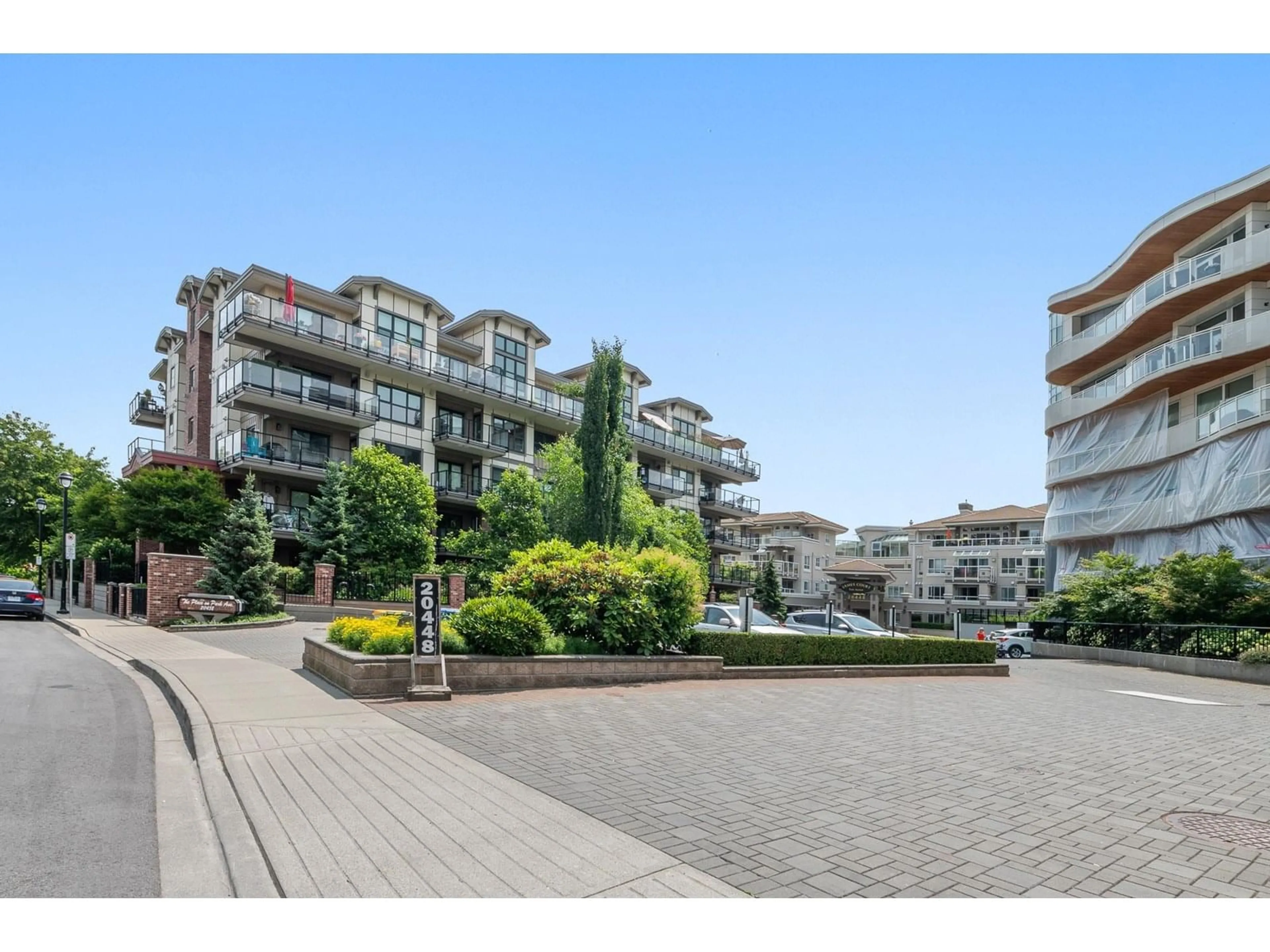 A pic from outside/outdoor area/front of a property/back of a property/a pic from drone, street for 113 - 20448 PARK, Langley British Columbia V3A4N3