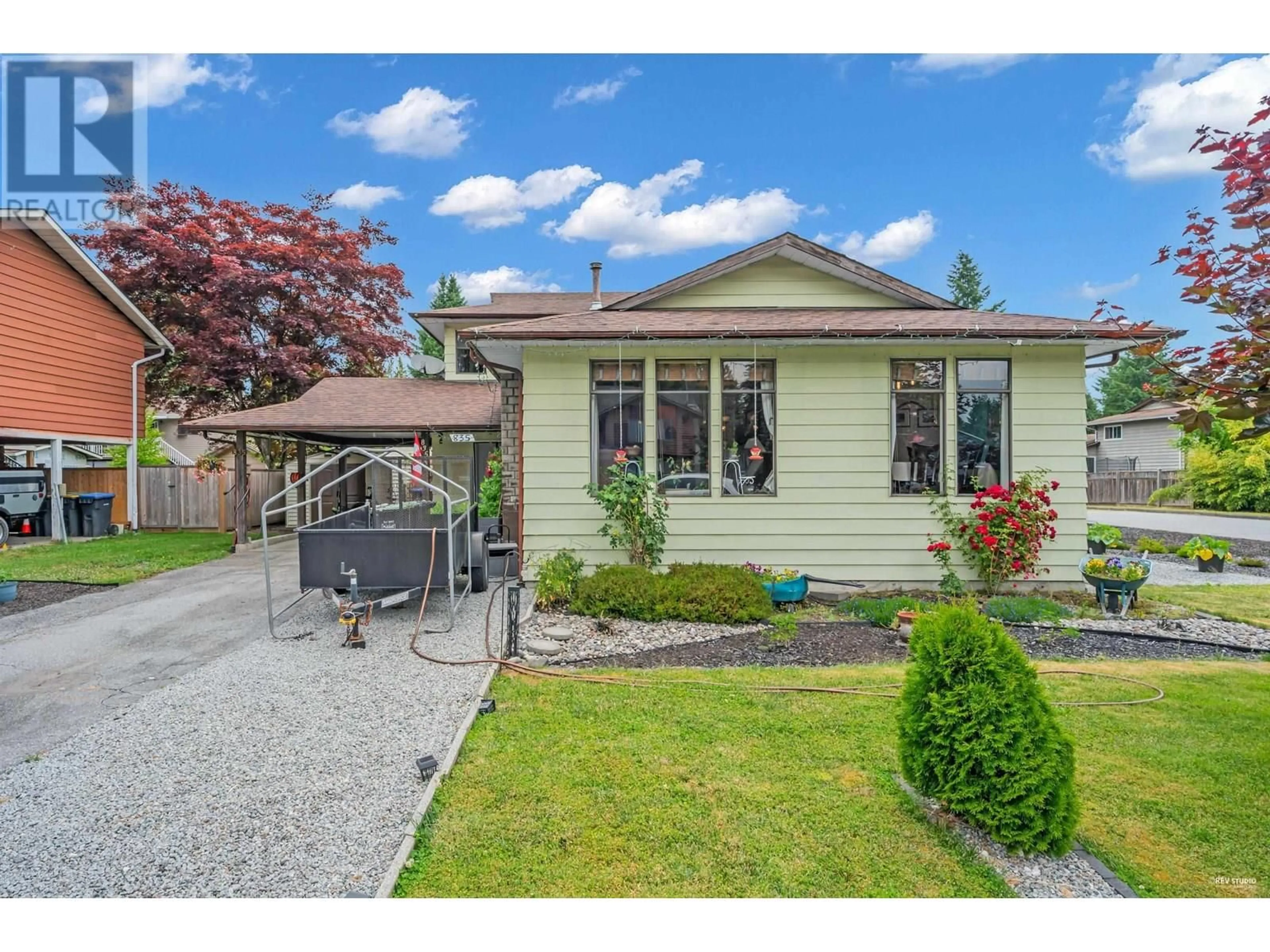 Home with vinyl exterior material, street for 835 ALDER PLACE, Port Coquitlam British Columbia V3B5J4