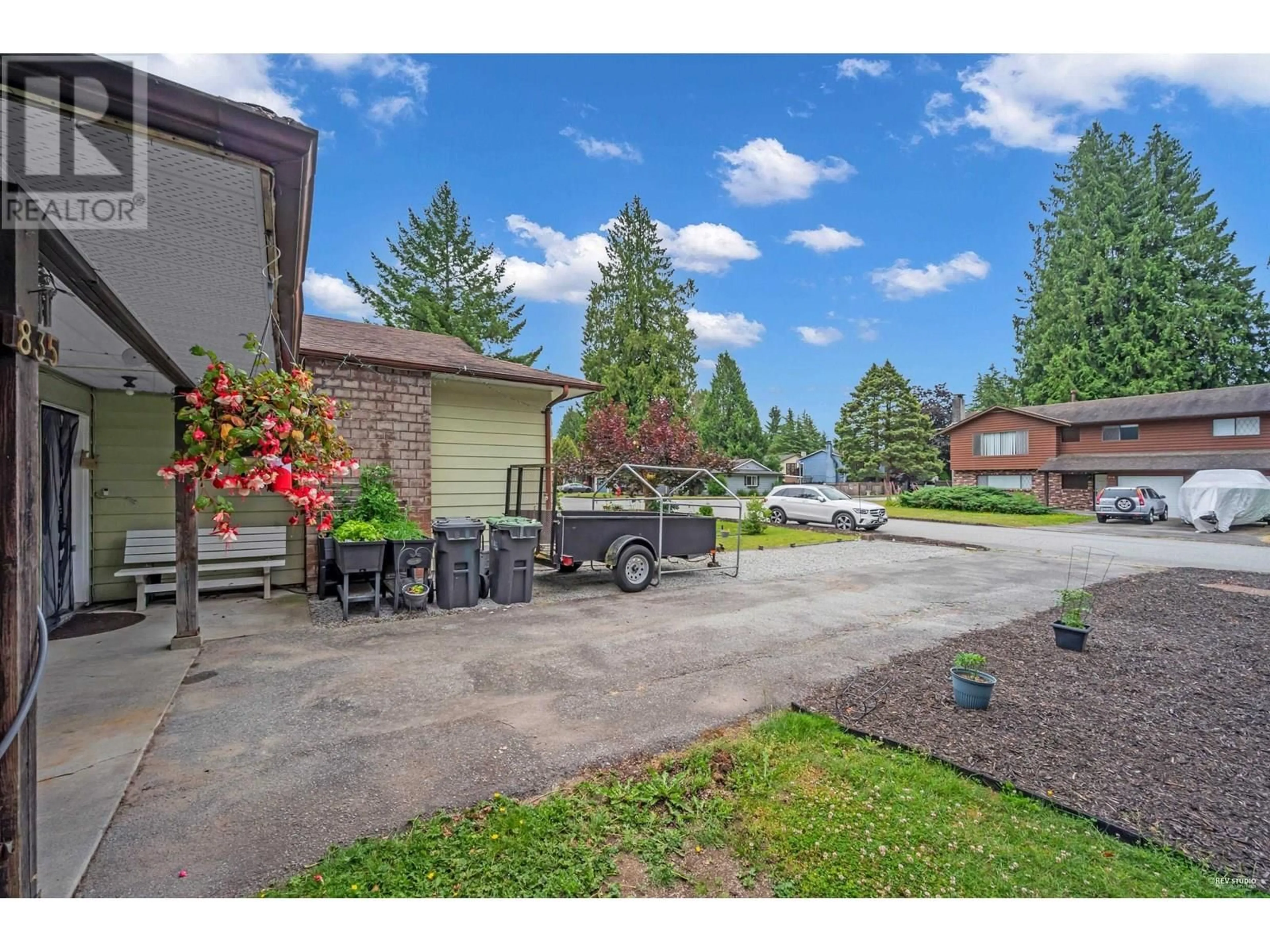 Patio, street for 835 ALDER PLACE, Port Coquitlam British Columbia V3B5J4
