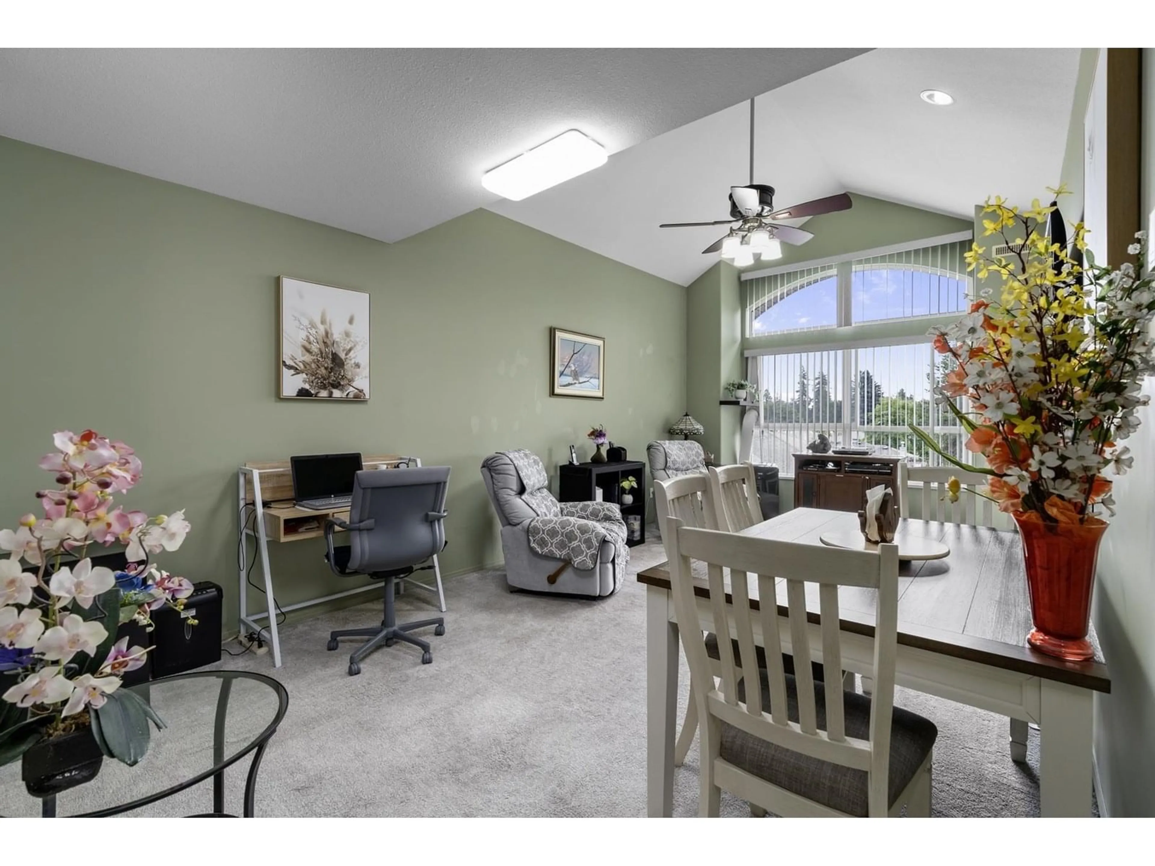 A pic of a room for 308 - 20381 96, Langley British Columbia V1M2L1