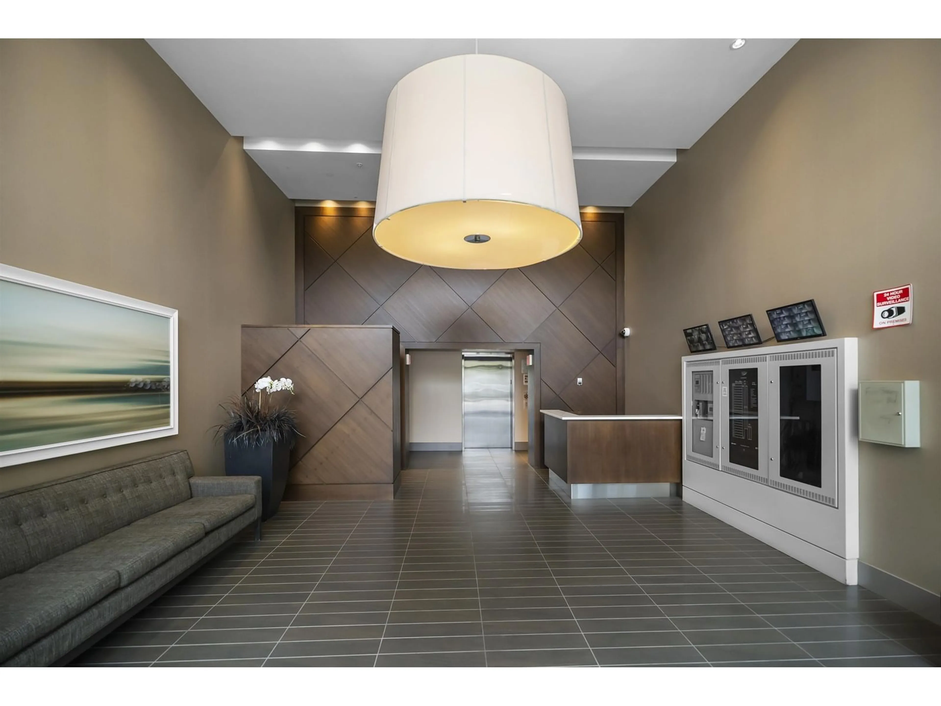 Indoor foyer for 1105 - 1455 GEORGE, White Rock British Columbia V4B0A9