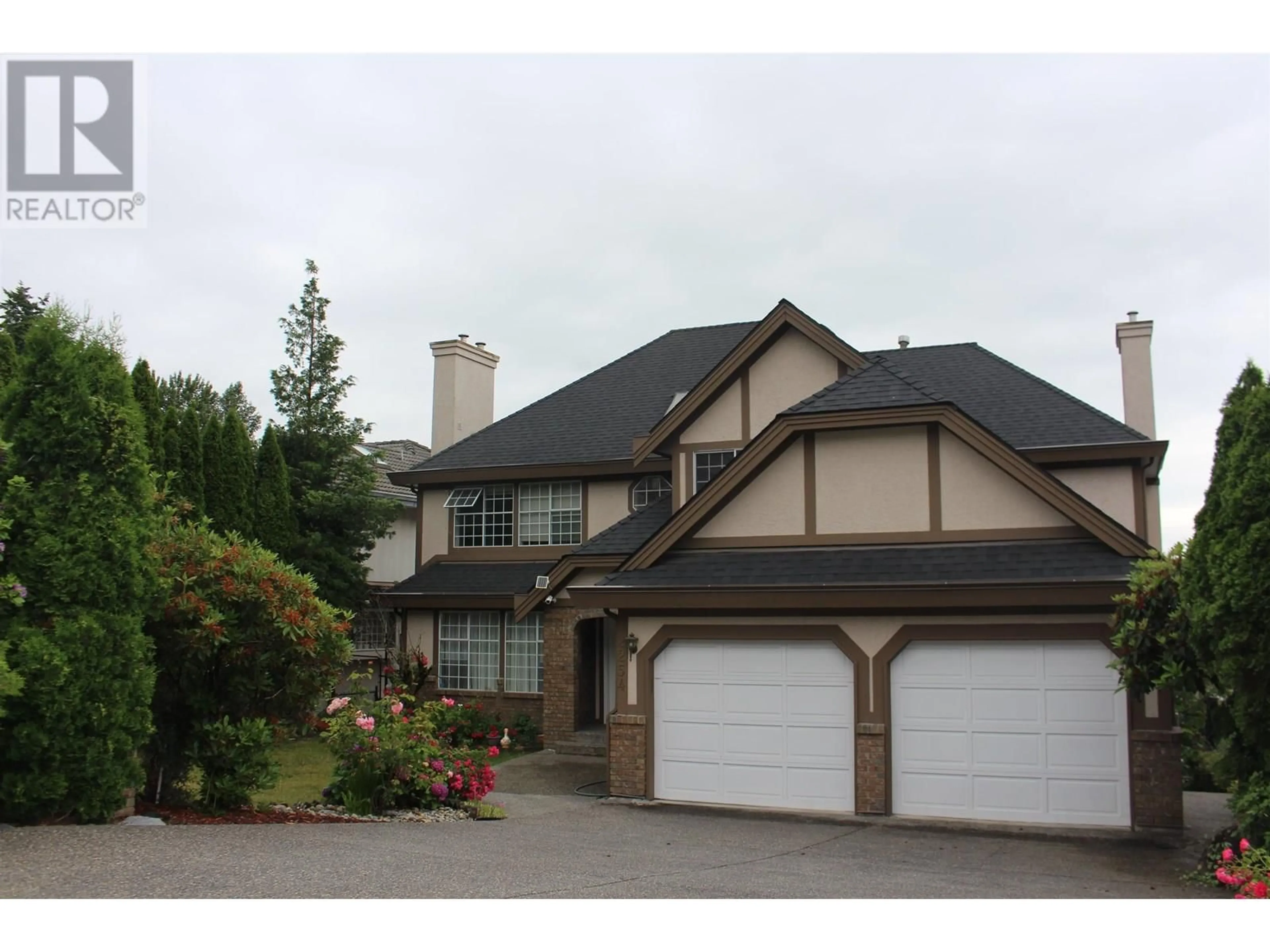 Home with vinyl exterior material, street for 2254 SORRENTO DRIVE, Coquitlam British Columbia V3K6P4