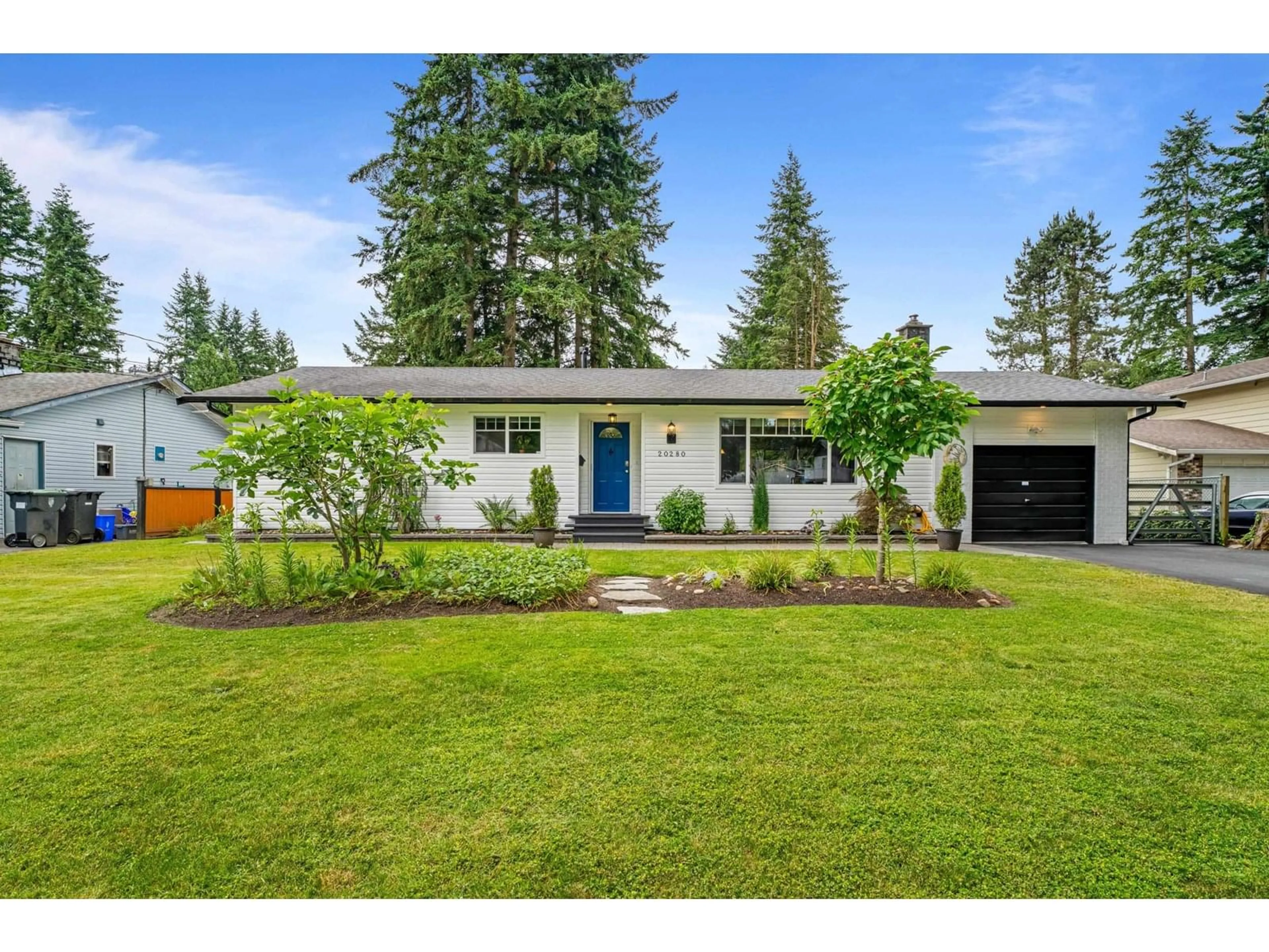 Home with vinyl exterior material, street for 20280 36B, Langley British Columbia V3A2S2