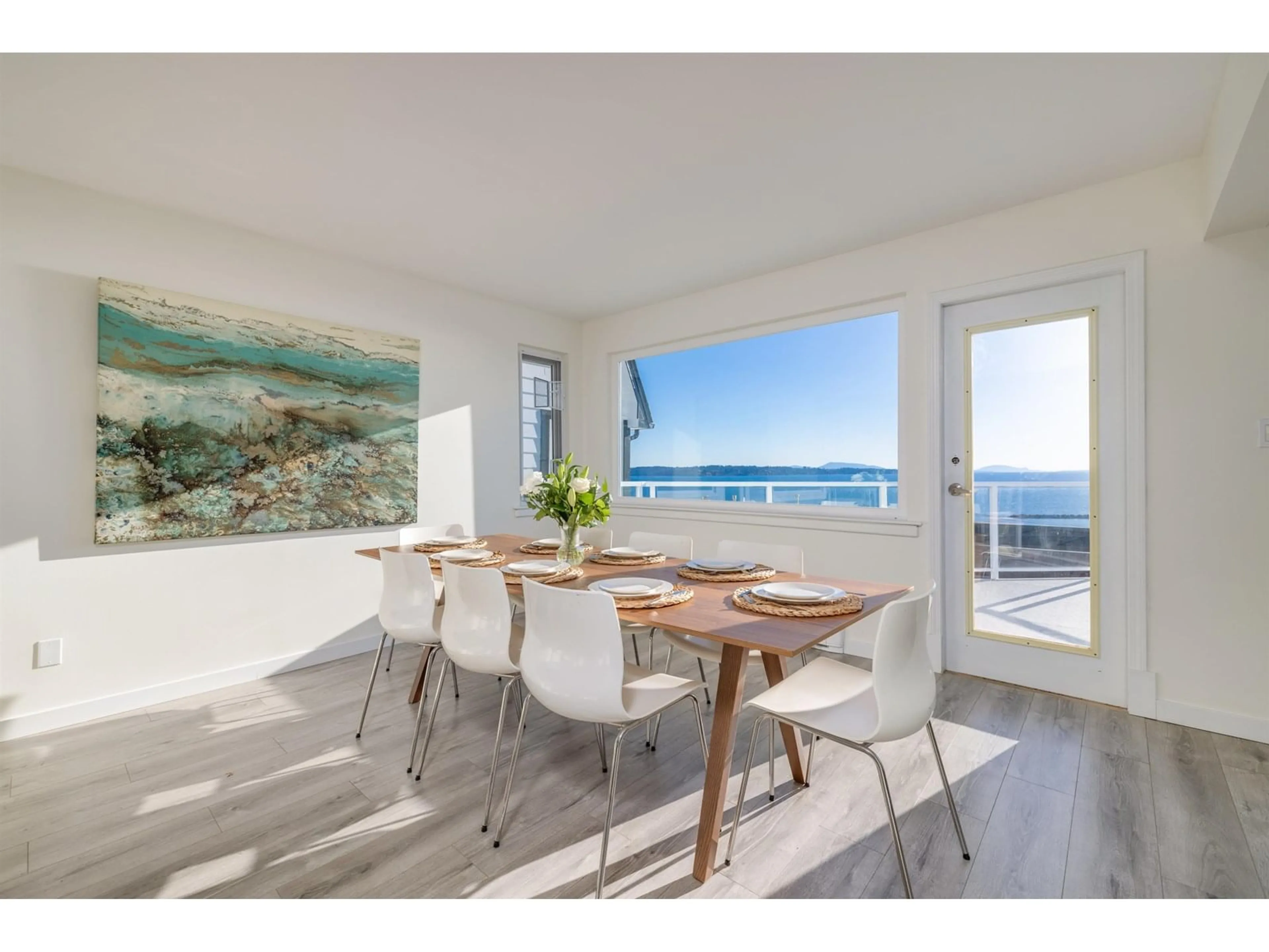 Dining room, unknown for 15152 VICTORIA, White Rock British Columbia V4B1G3