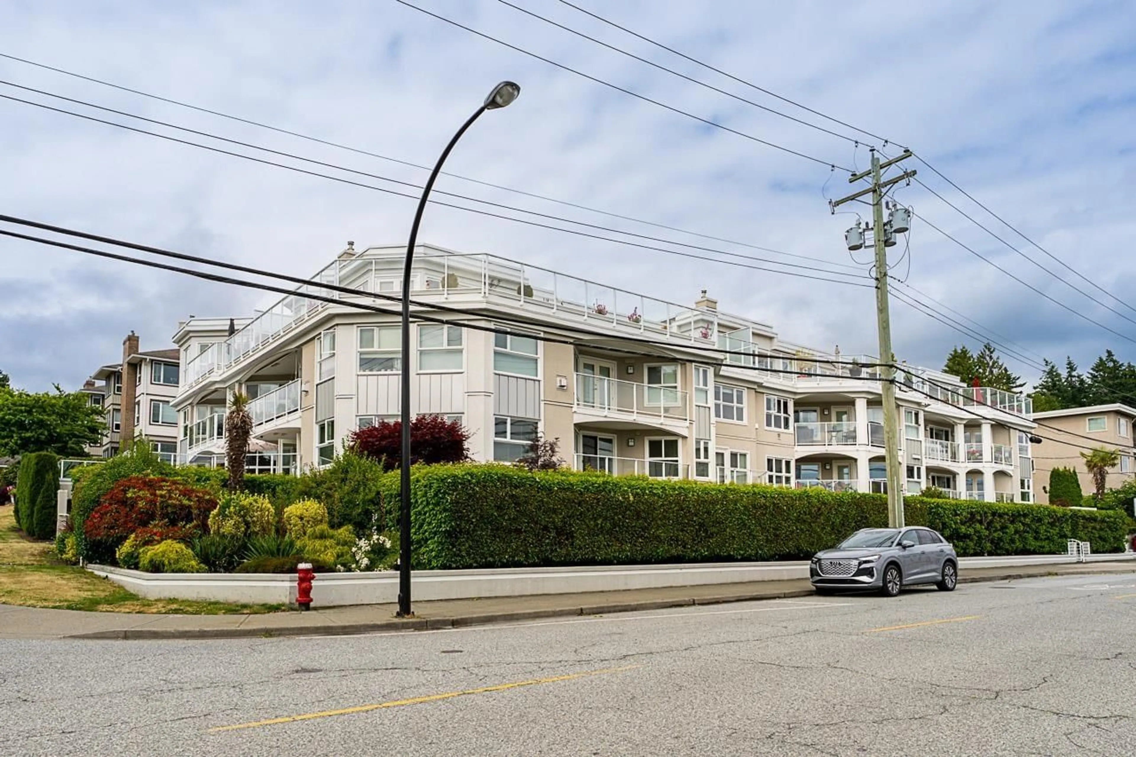 Unknown for 204 - 15367 BUENA VISTA, White Rock British Columbia V4B1Y7