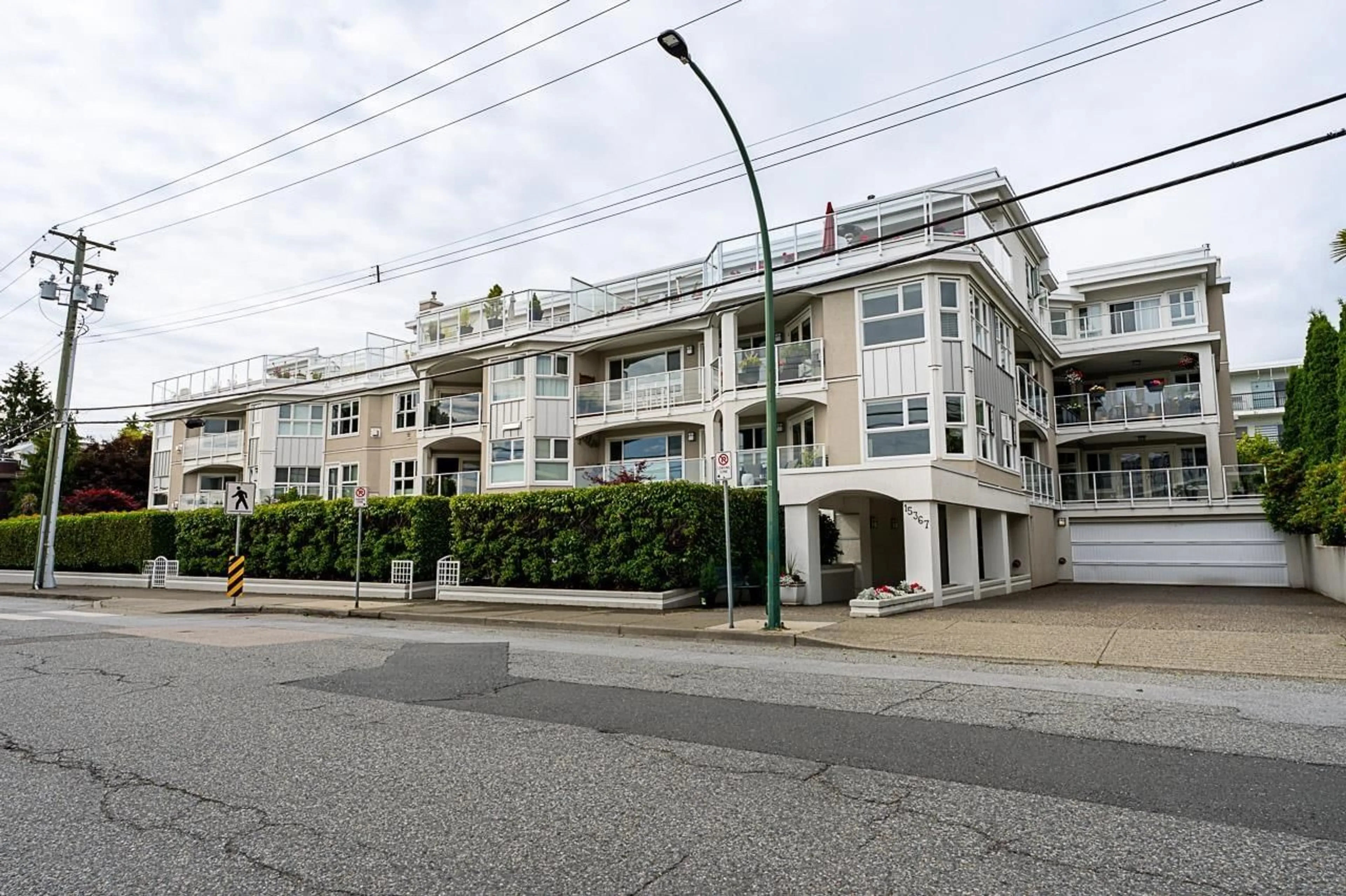 Patio, street for 204 - 15367 BUENA VISTA, White Rock British Columbia V4B1Y7