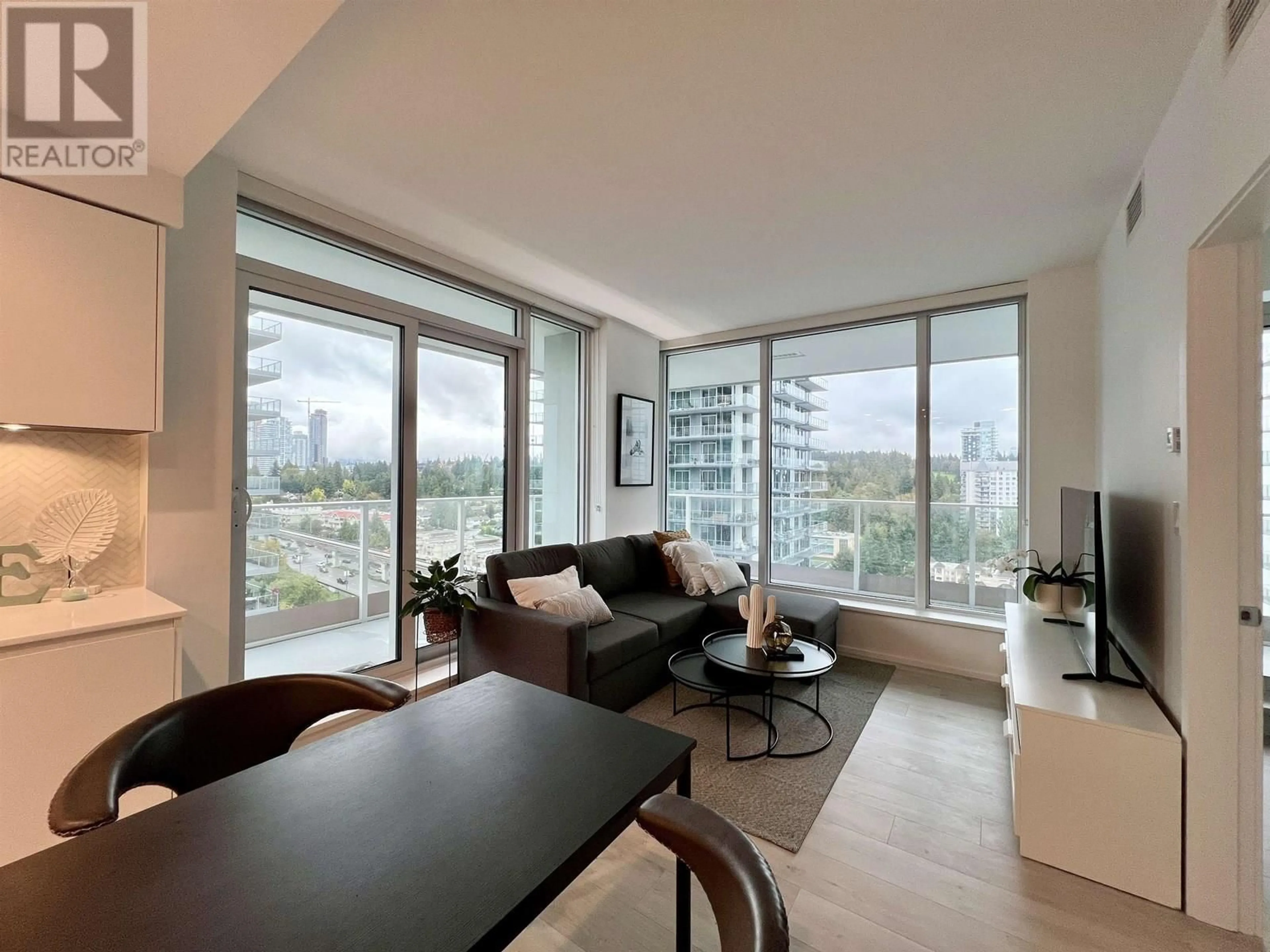 Living room with furniture, unknown for 1601 - 3833 EVERGREEN PLACE, Burnaby British Columbia V3J0M2