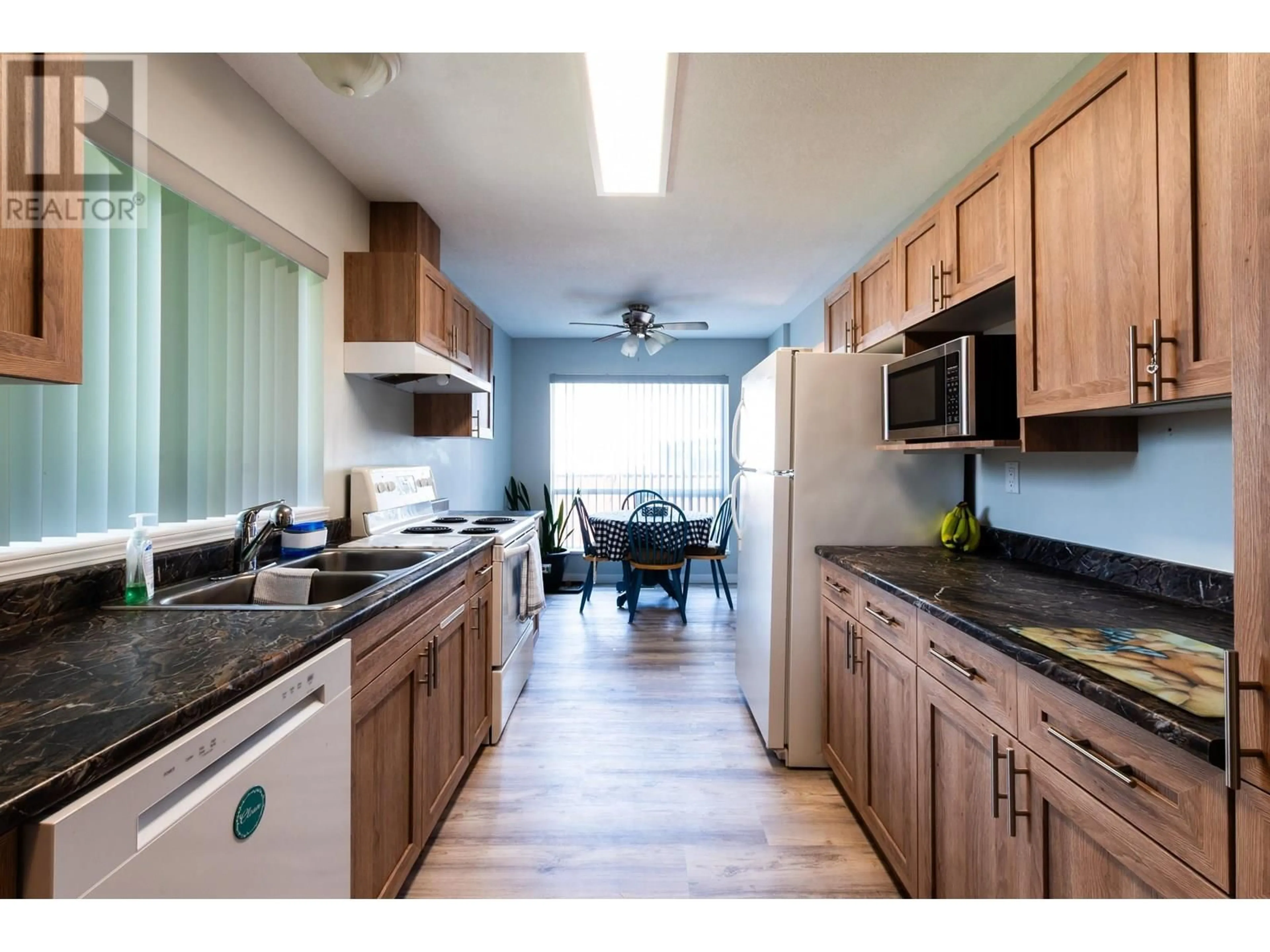 Standard kitchen, unknown for 101 - 1930 4TH AVENUE, Prince George British Columbia V2M7B2
