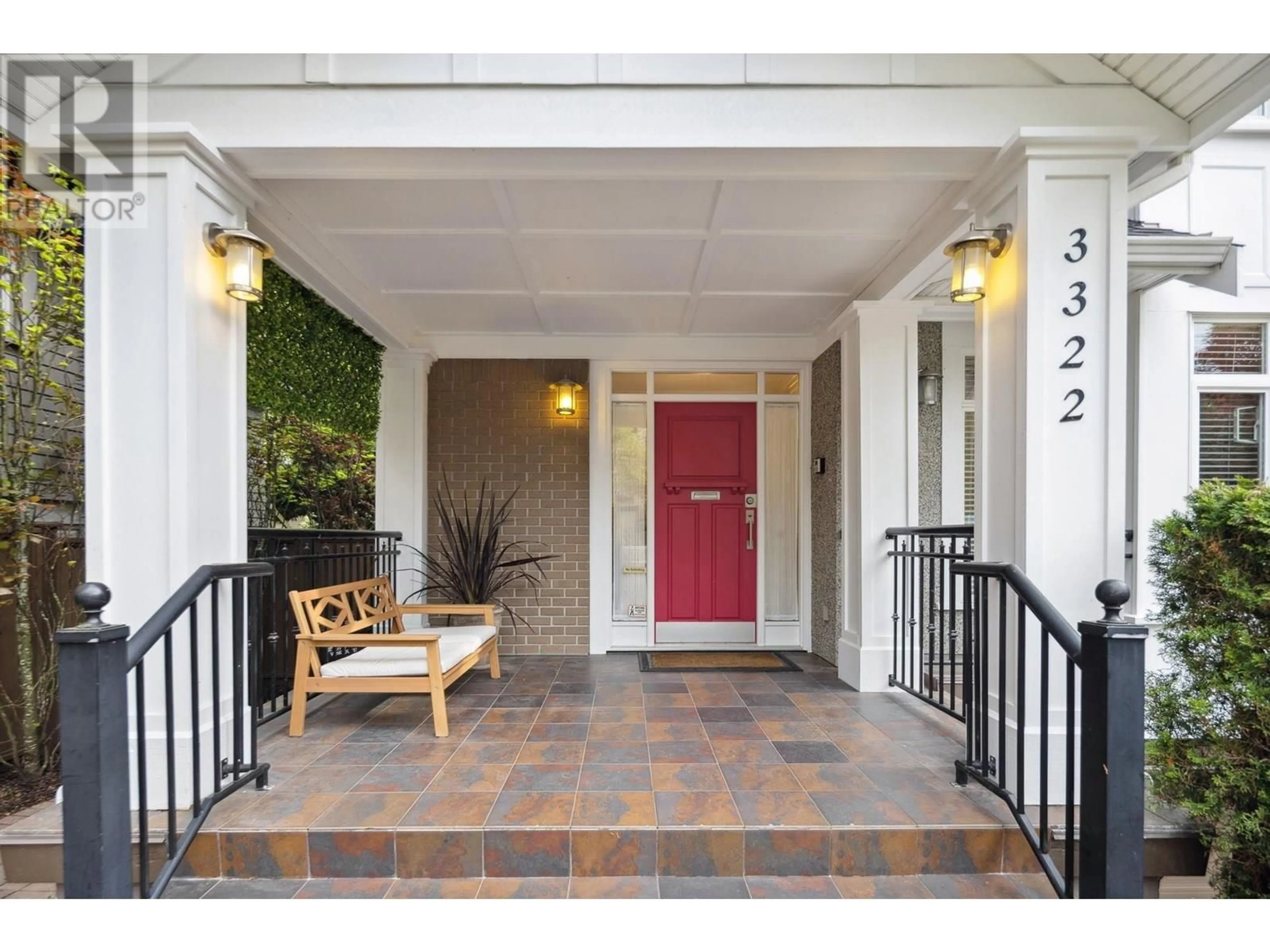 Indoor entryway for 3322 40TH AVENUE, Vancouver British Columbia V6N3B6