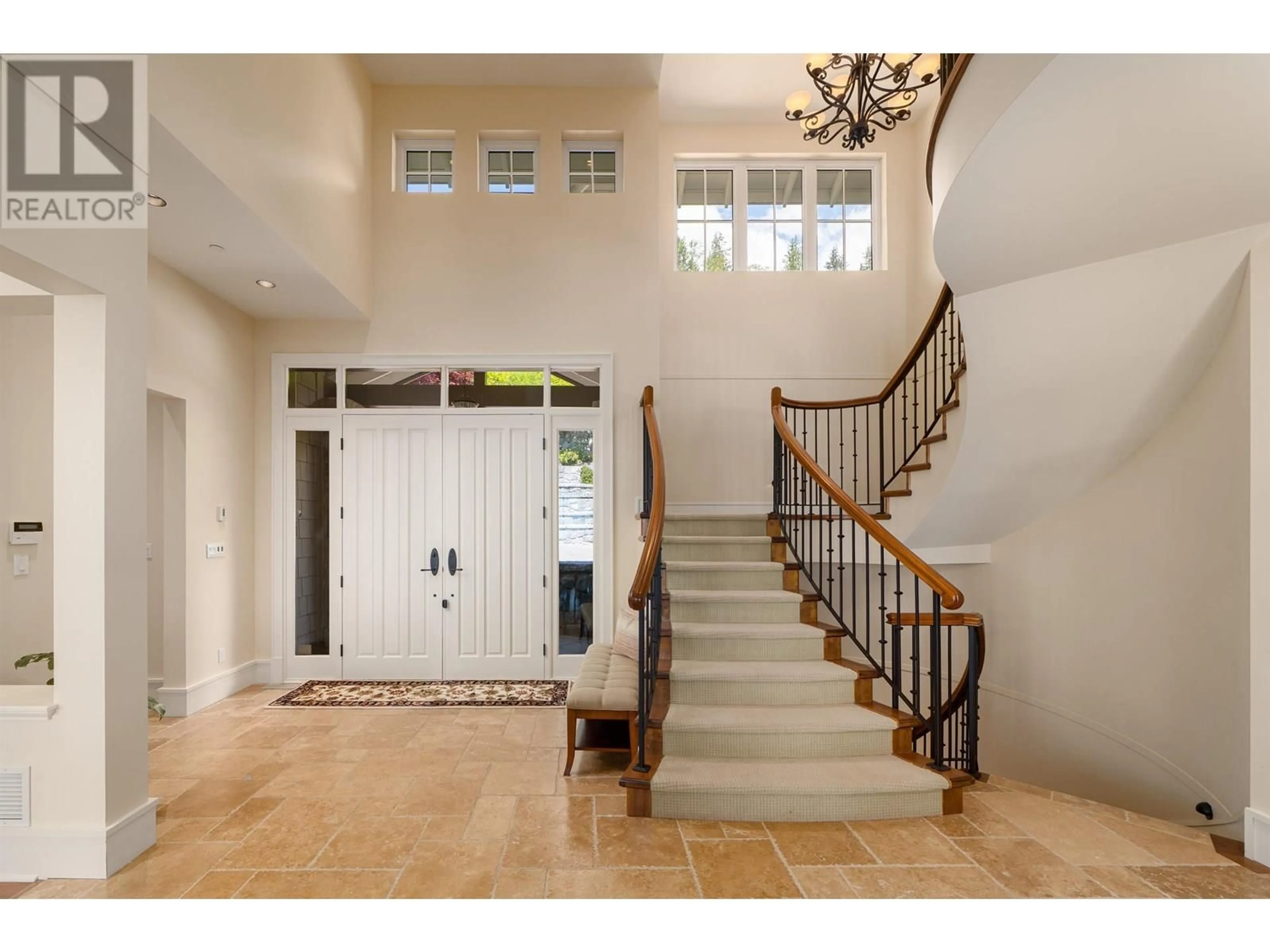 Indoor entryway for 2356 KADLEC COURT, West Vancouver British Columbia V7S3K3