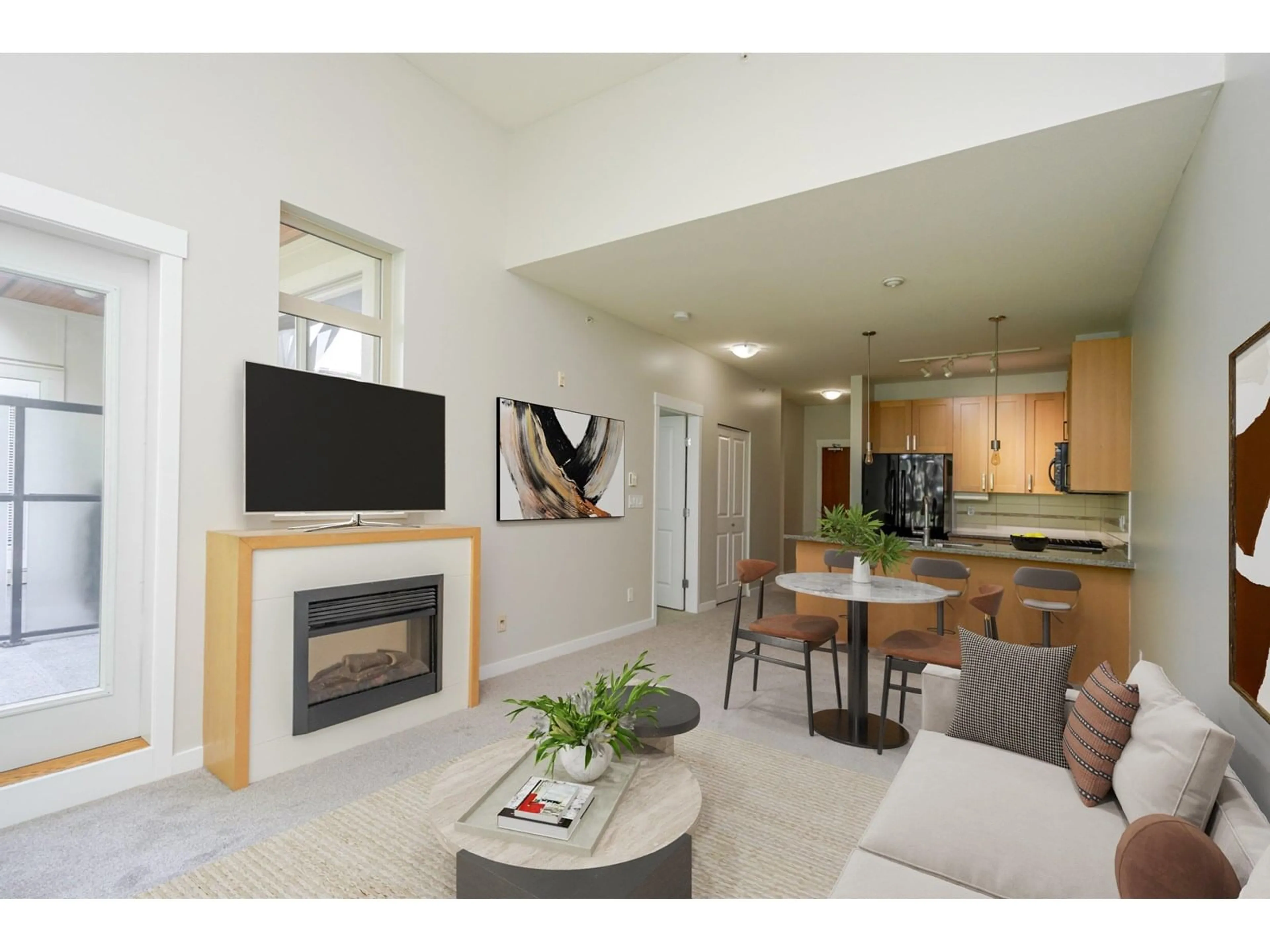 Living room with furniture, unknown for 428 - 15988 26TH, Surrey British Columbia V3Z5K3