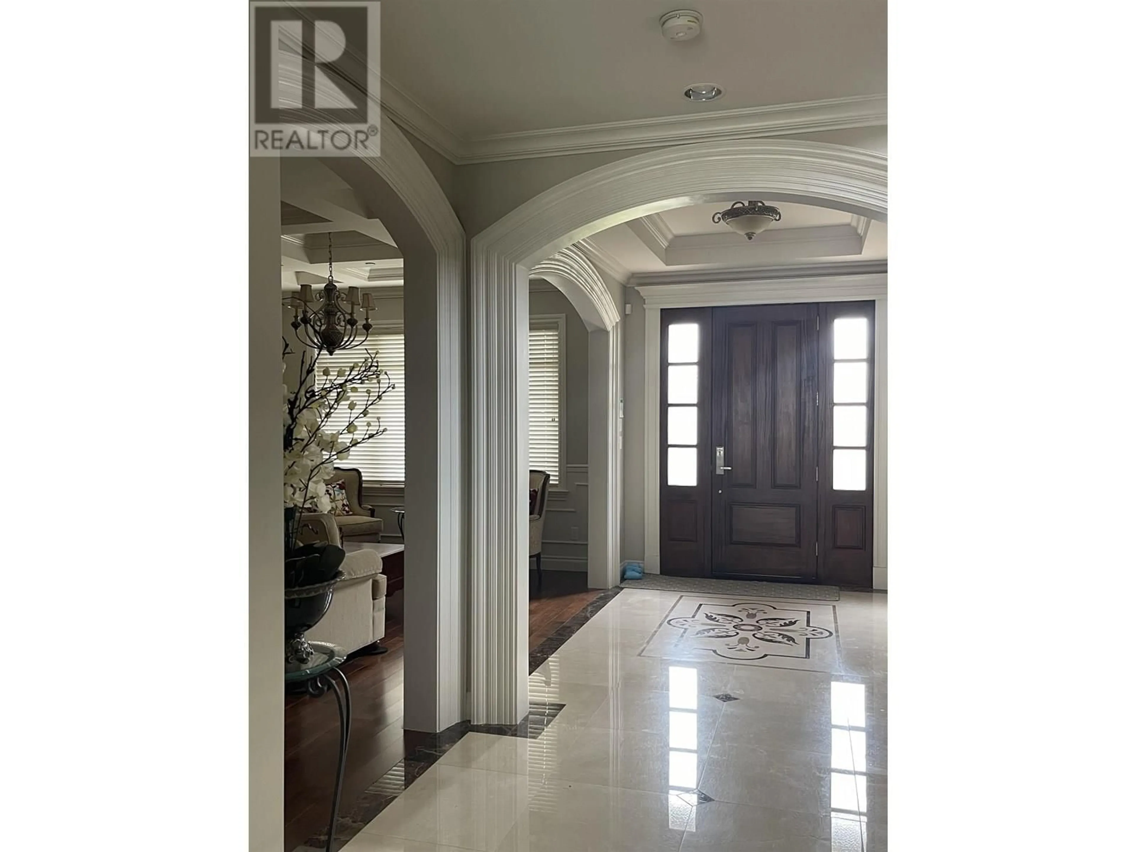 Indoor foyer for 3125 38TH AVENUE, Vancouver British Columbia V6N2X4