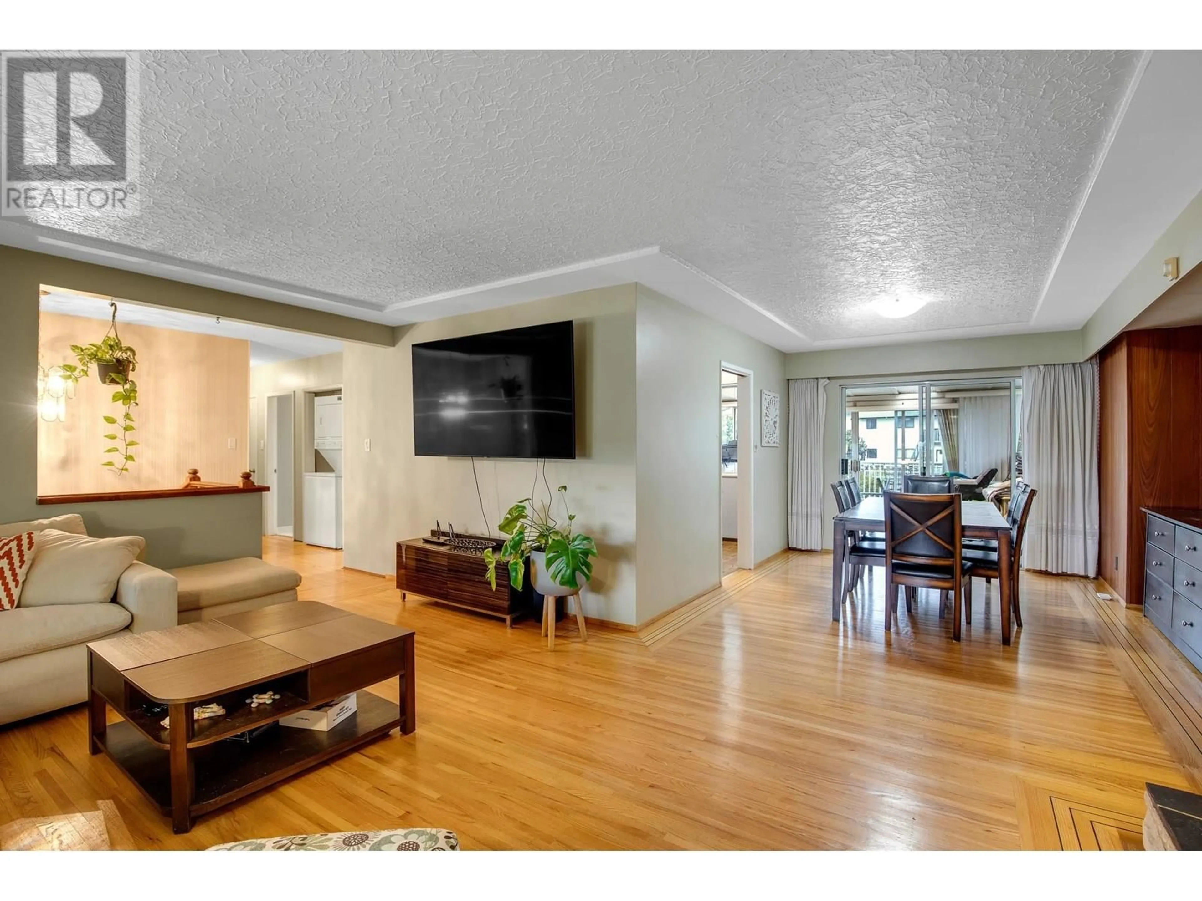 Unknown for 2358 KENSINGTON AVENUE, Burnaby British Columbia V5B4E2