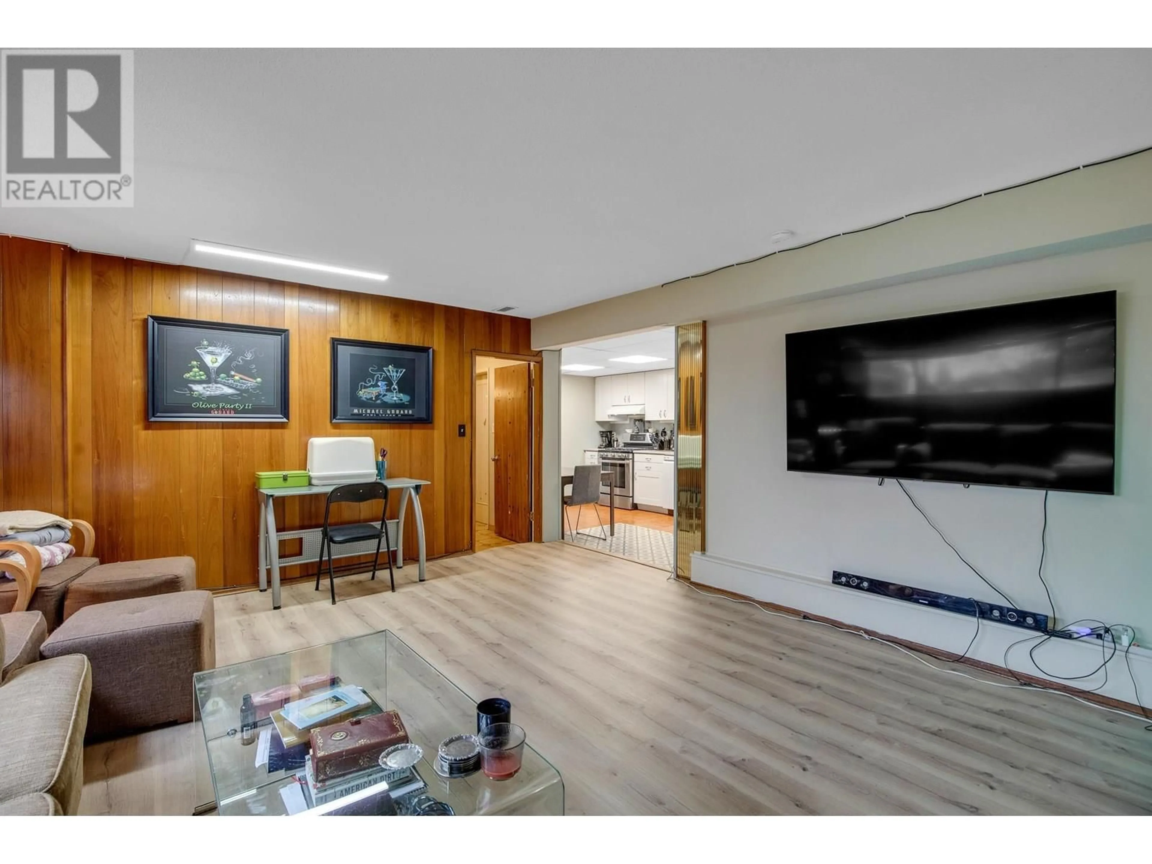Unknown for 2358 KENSINGTON AVENUE, Burnaby British Columbia V5B4E2