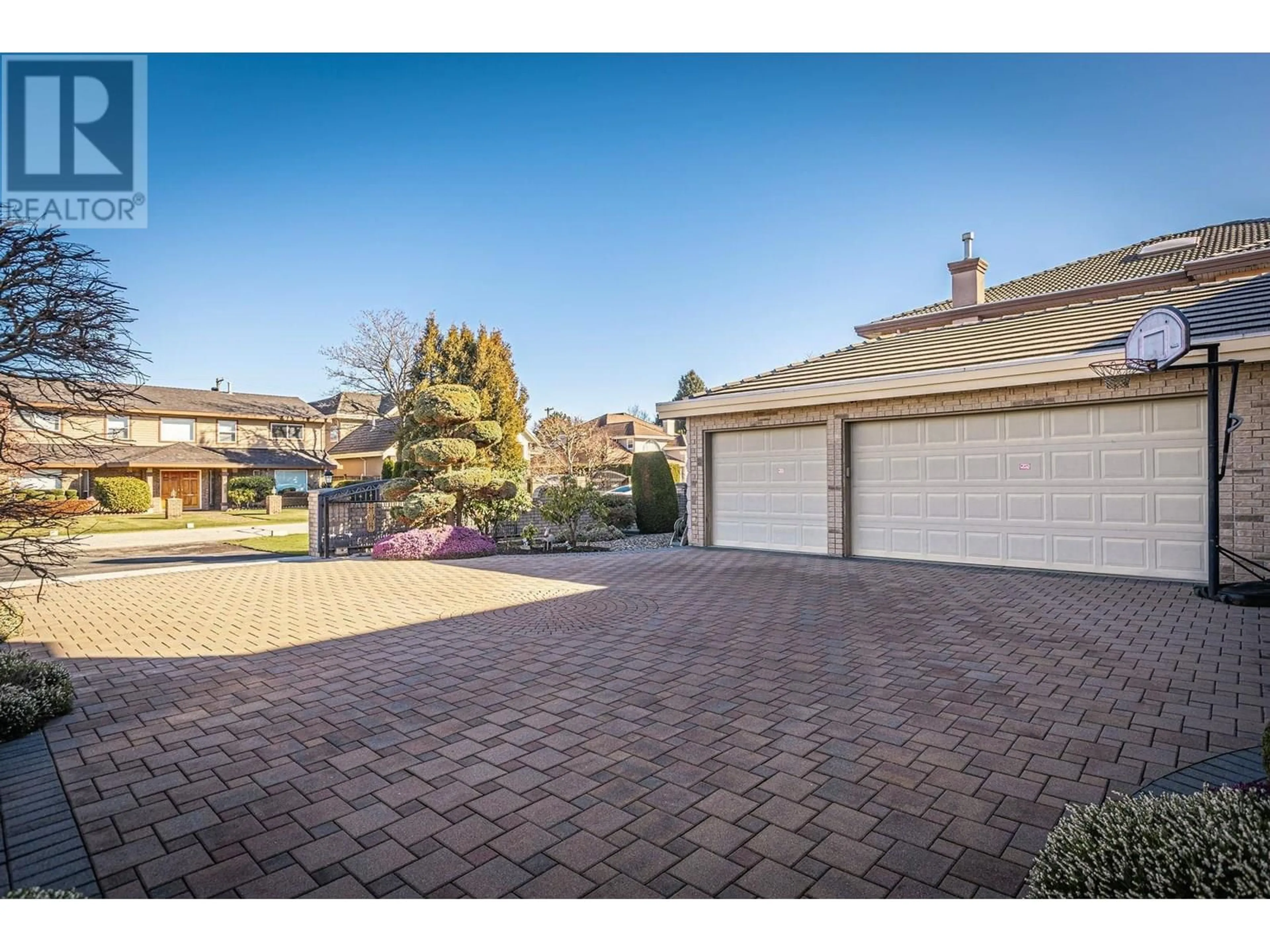 A pic from outside/outdoor area/front of a property/back of a property/a pic from drone, street for 7560 BROADMOOR BOULEVARD, Richmond British Columbia V7A1A7