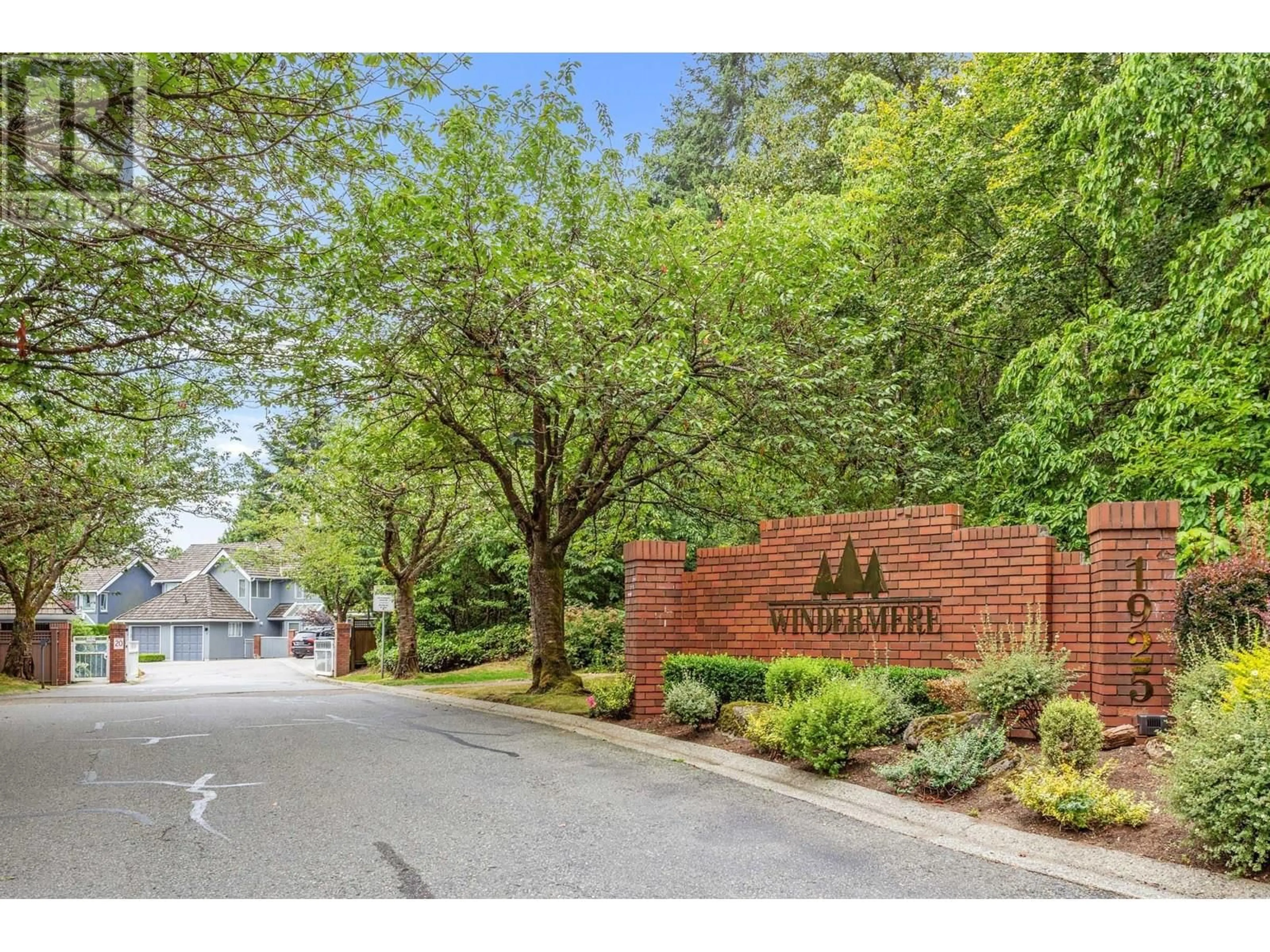 Unknown for 36 - 1925 INDIAN RIVER CRESCENT, North Vancouver British Columbia V7G2P8