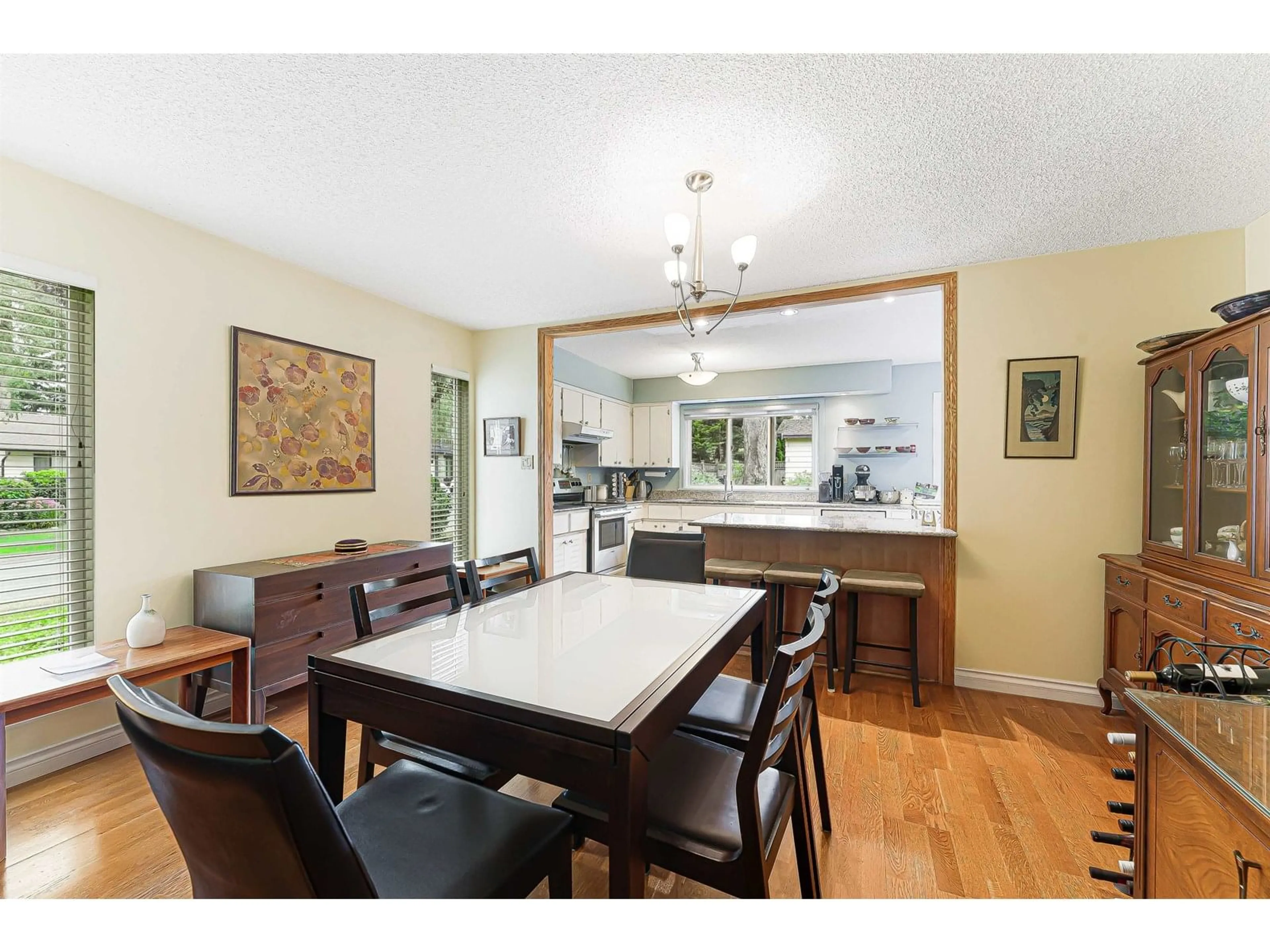 Dining room, unknown for 2215 153A, Surrey British Columbia V4A4R4