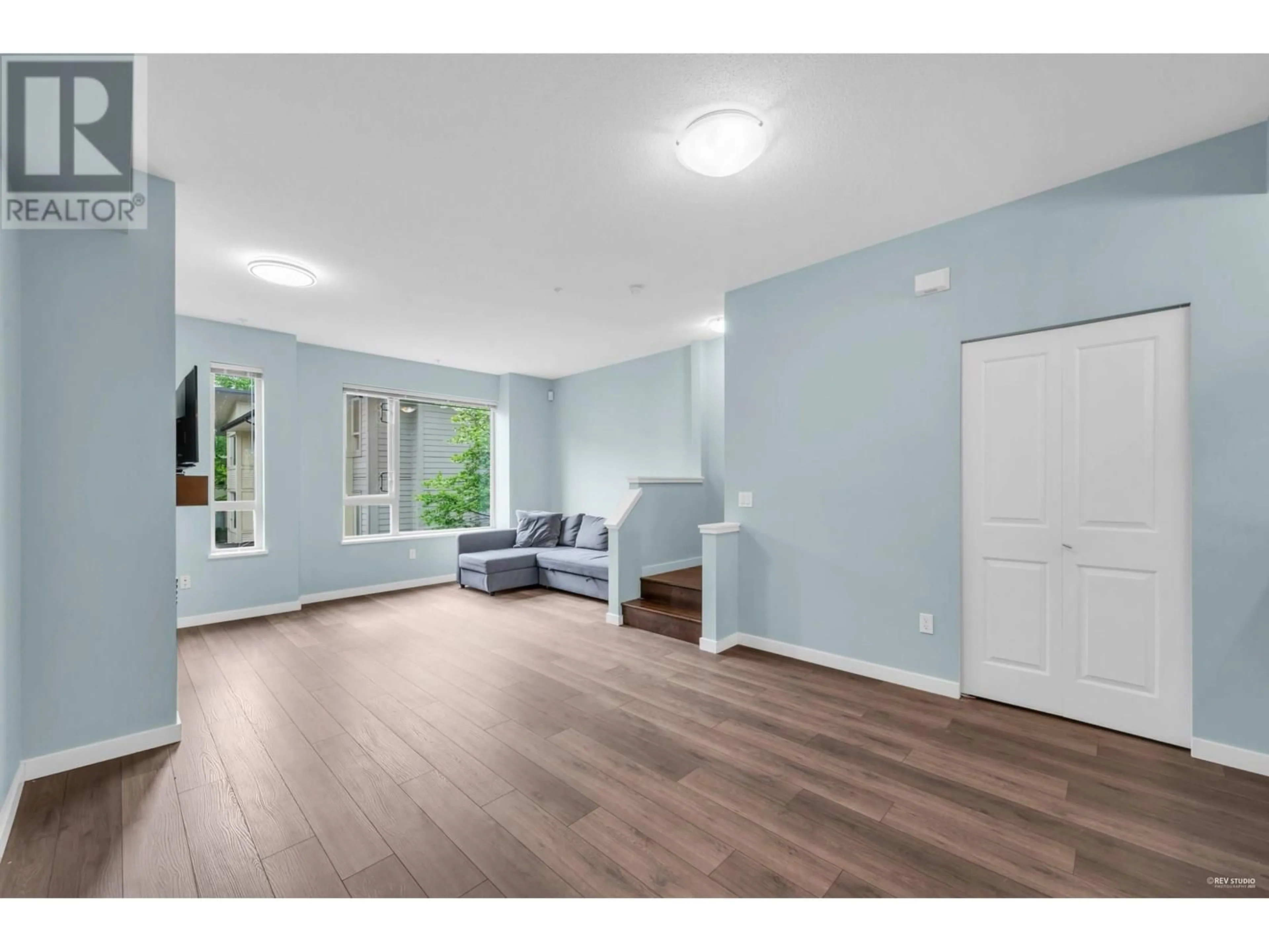A pic of a room for 51 - 9229 UNIVERSITY CRESCENT, Burnaby British Columbia V5A4Z2