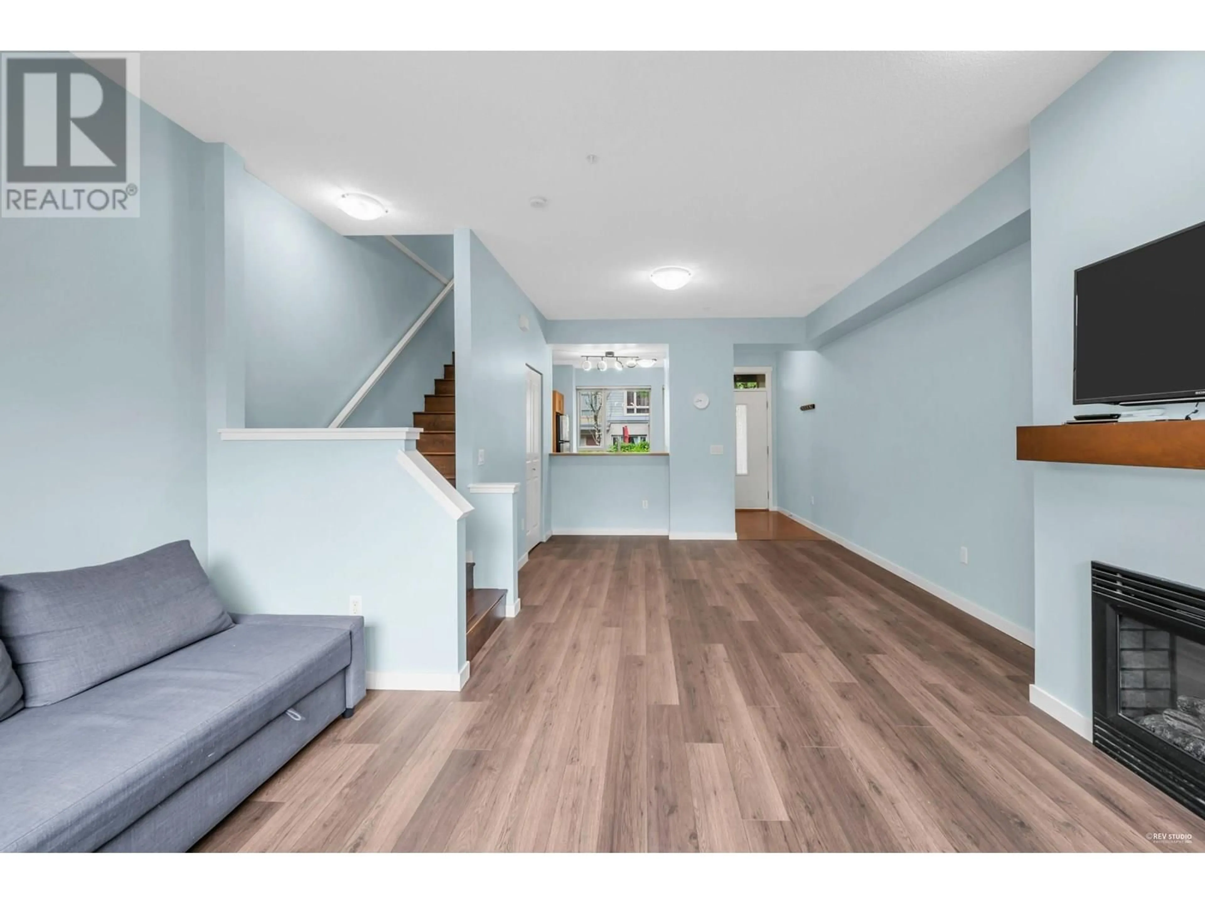 Unknown for 51 - 9229 UNIVERSITY CRESCENT, Burnaby British Columbia V5A4Z2