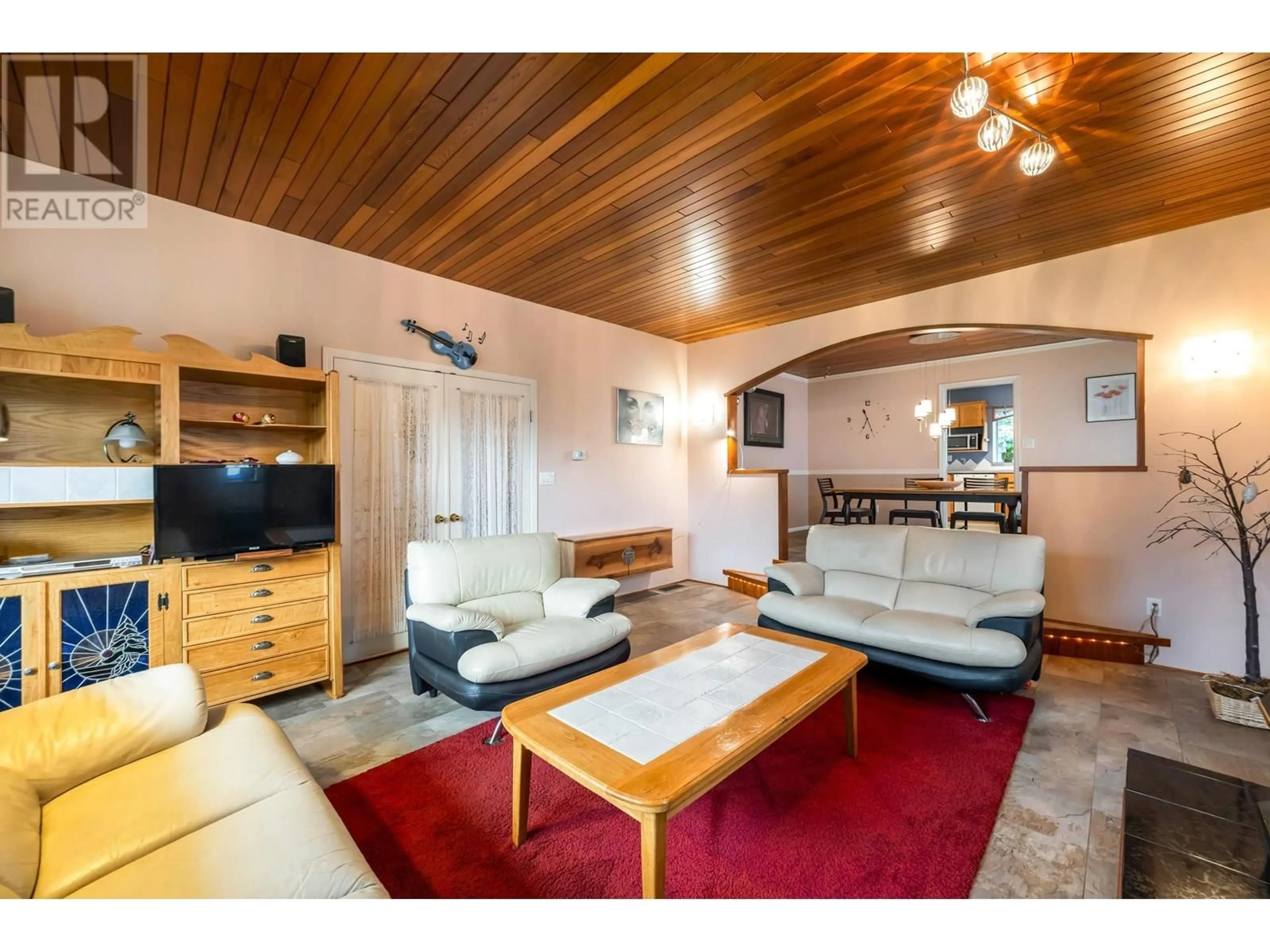 Living room with furniture, wood/laminate floor for 12176 CHERRYWOOD DRIVE, Maple Ridge British Columbia V2X0B4