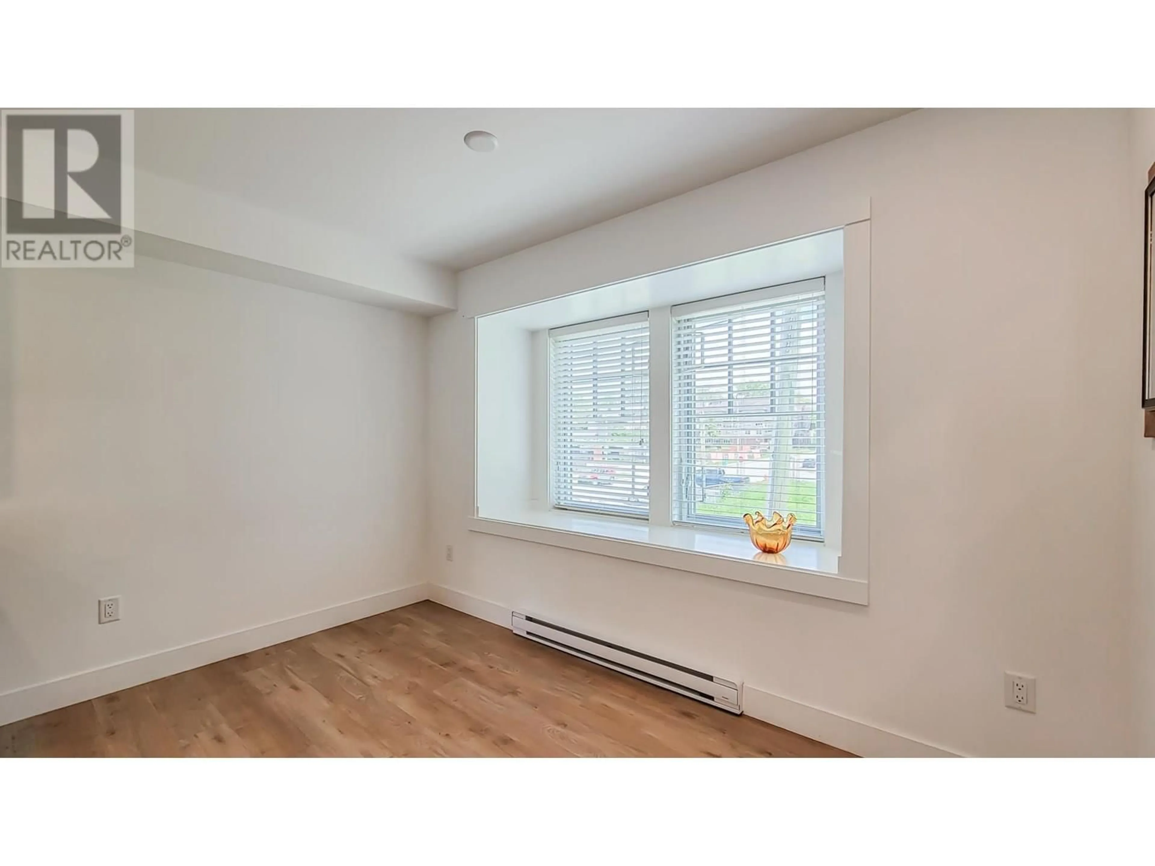 A pic of a room for 2 - 2338 KELLY AVENUE, Port Coquitlam British Columbia V3C1Y2