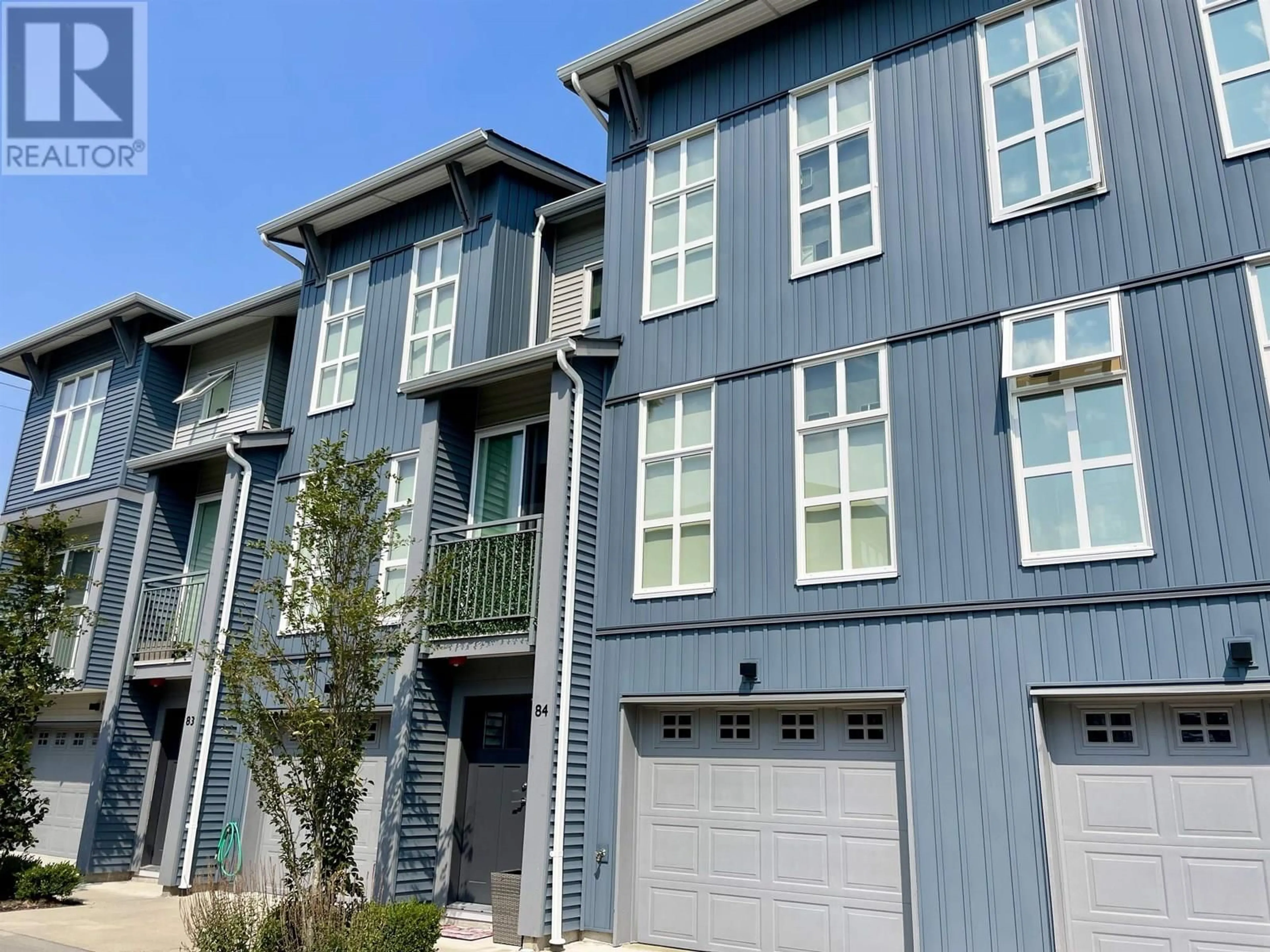 Home with vinyl exterior material, street for 84 - 24076 112 AVENUE, Maple Ridge British Columbia V2W0K2