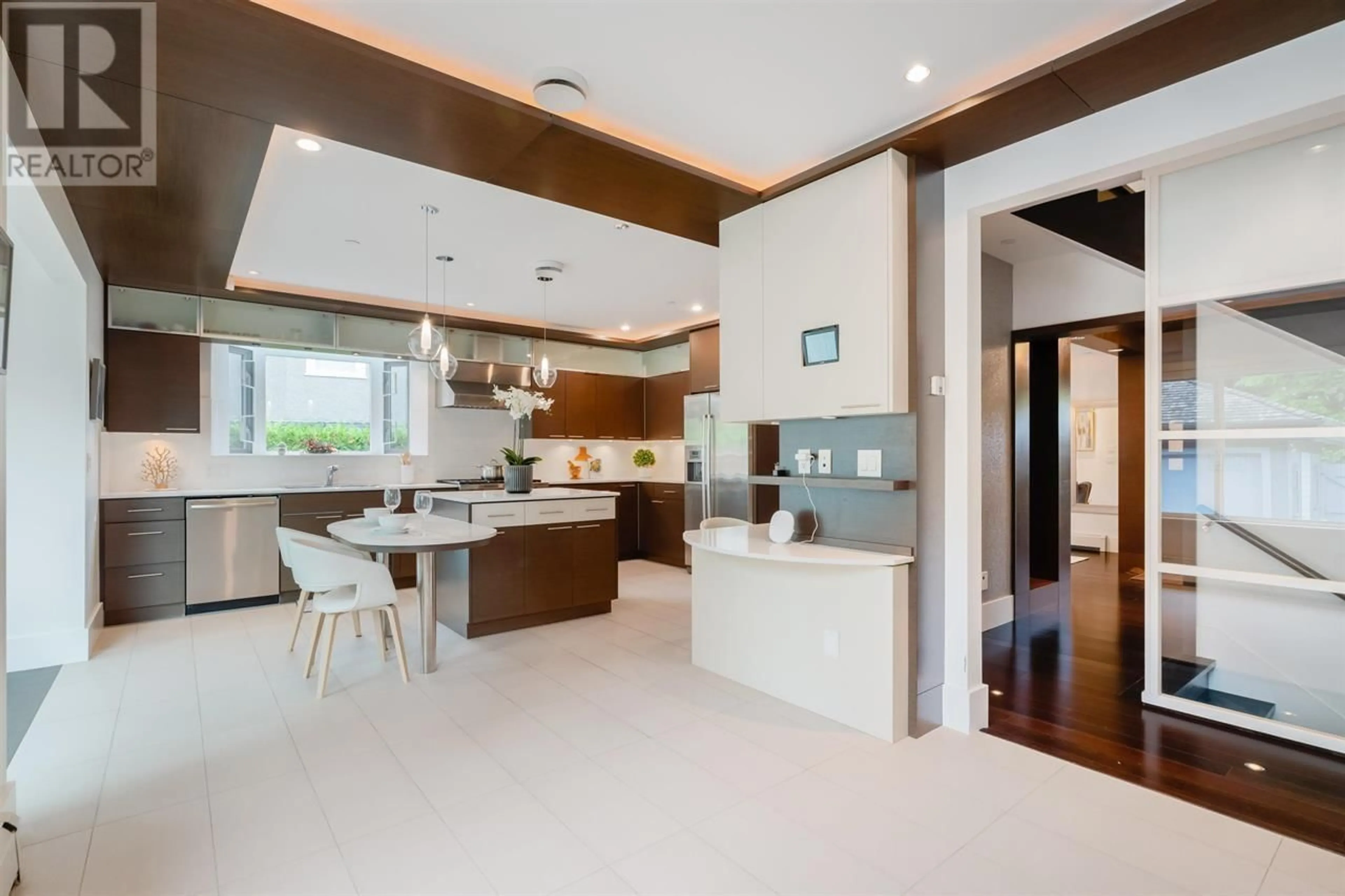 Open concept kitchen, ceramic/tile floor for 5361 CYPRESS STREET, Vancouver British Columbia V6M3R3