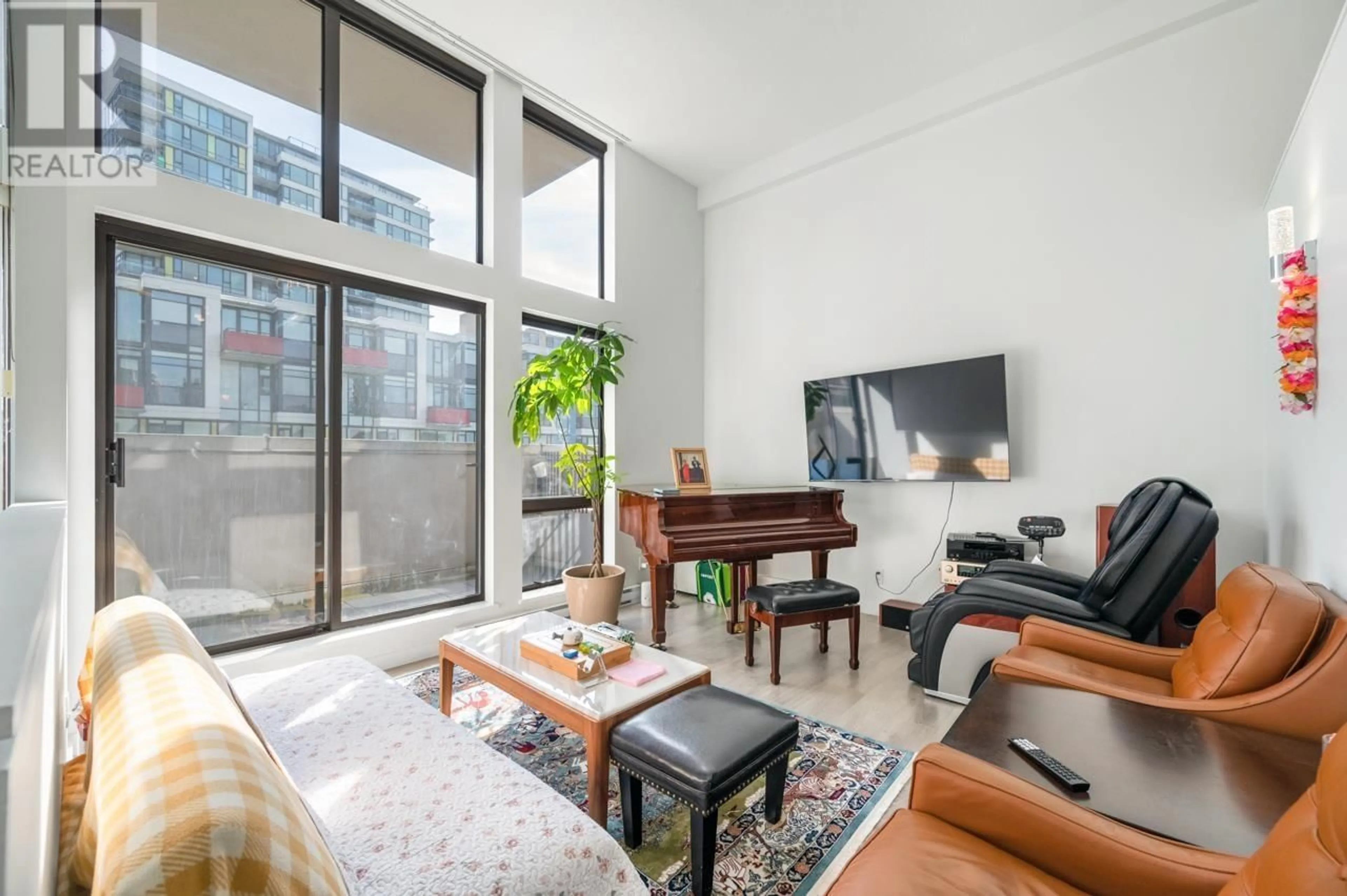 Living room with furniture, unknown for 6 - 7911 ACKROYD ROAD, Richmond British Columbia V6X4L6