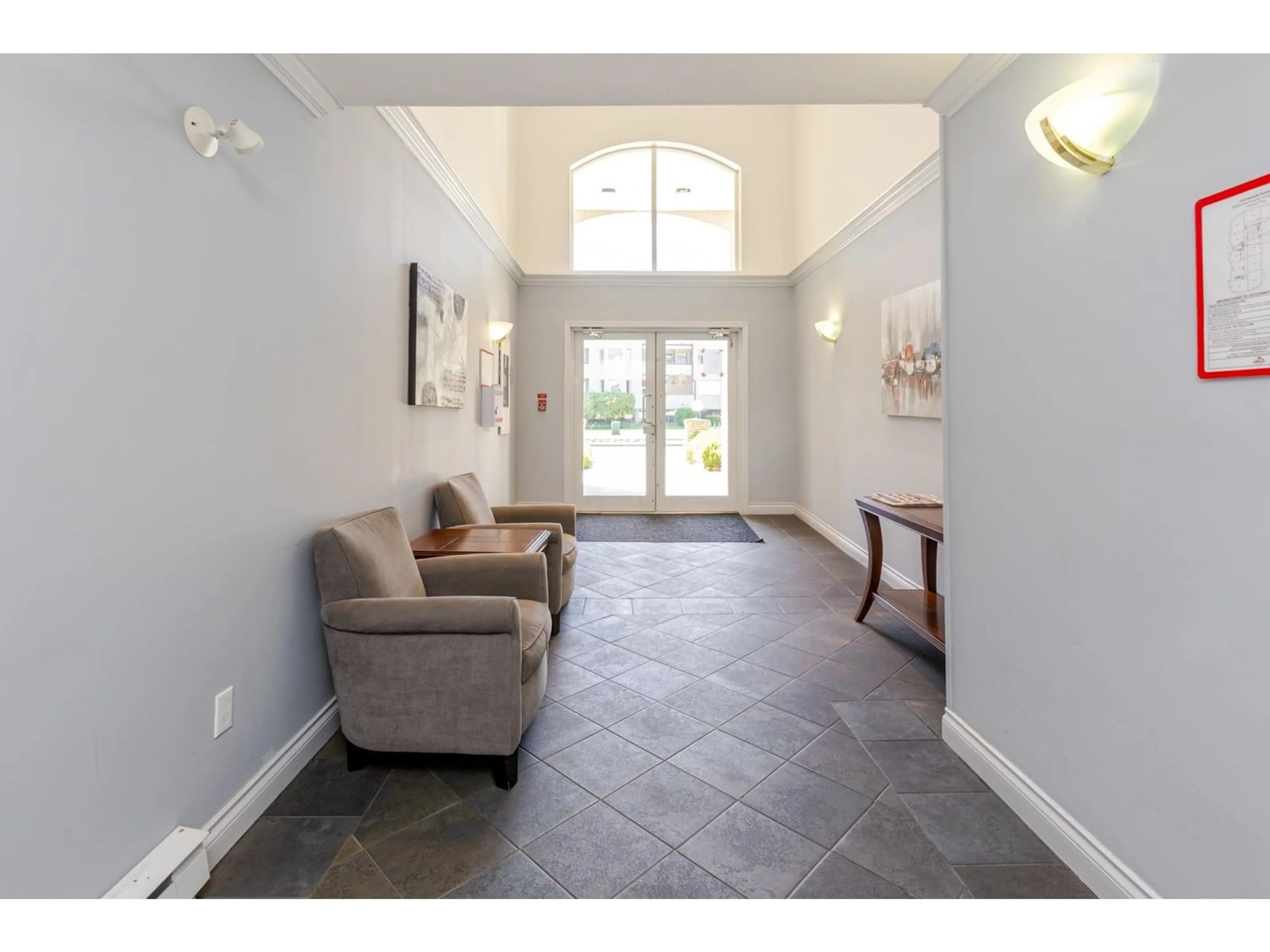Indoor foyer for 202 - 20433 53, Langley British Columbia V3A7A6