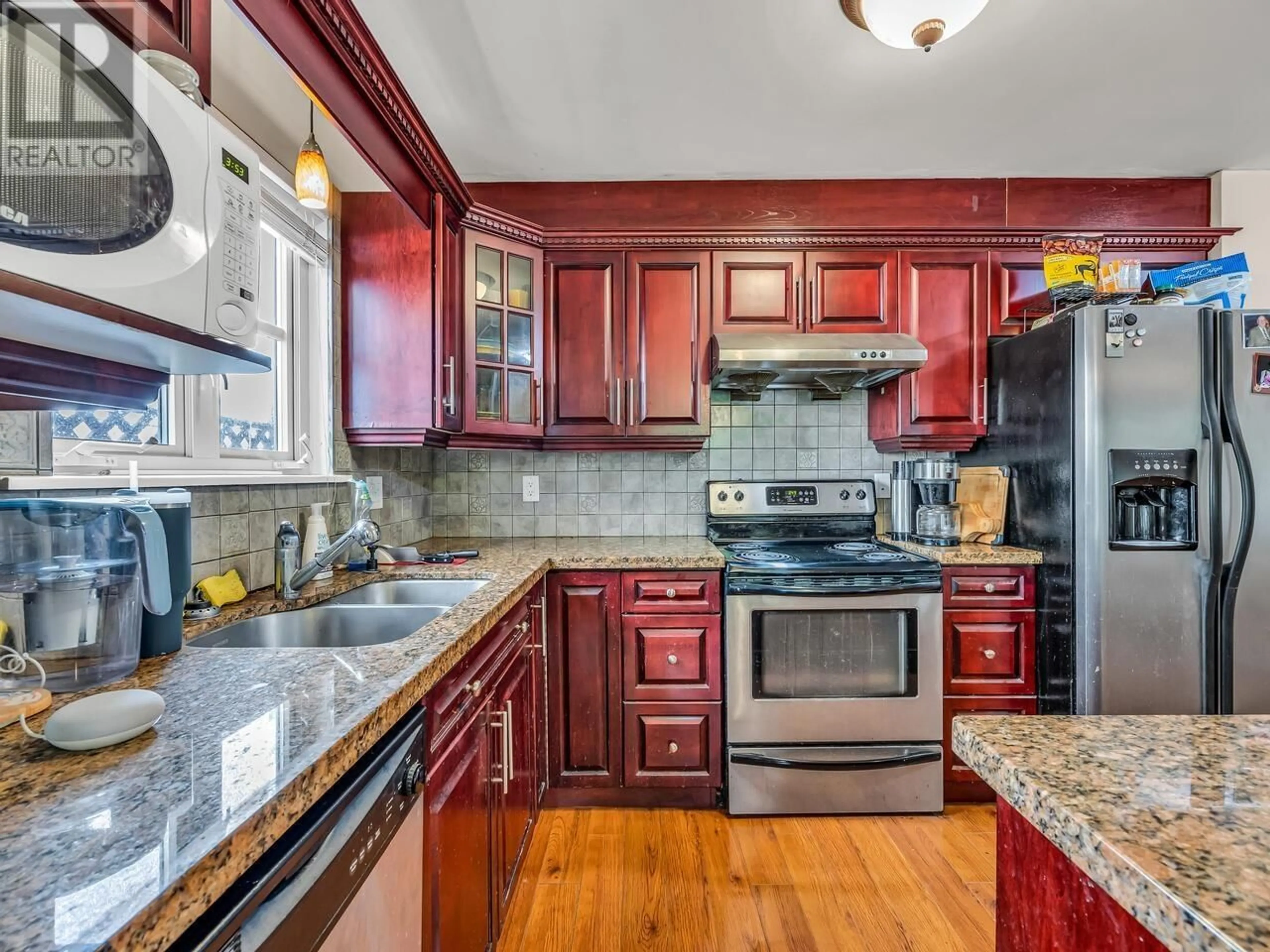 Open concept kitchen, ceramic/tile floor for 1362 1ST AVENUE, Vancouver British Columbia V5N1A2