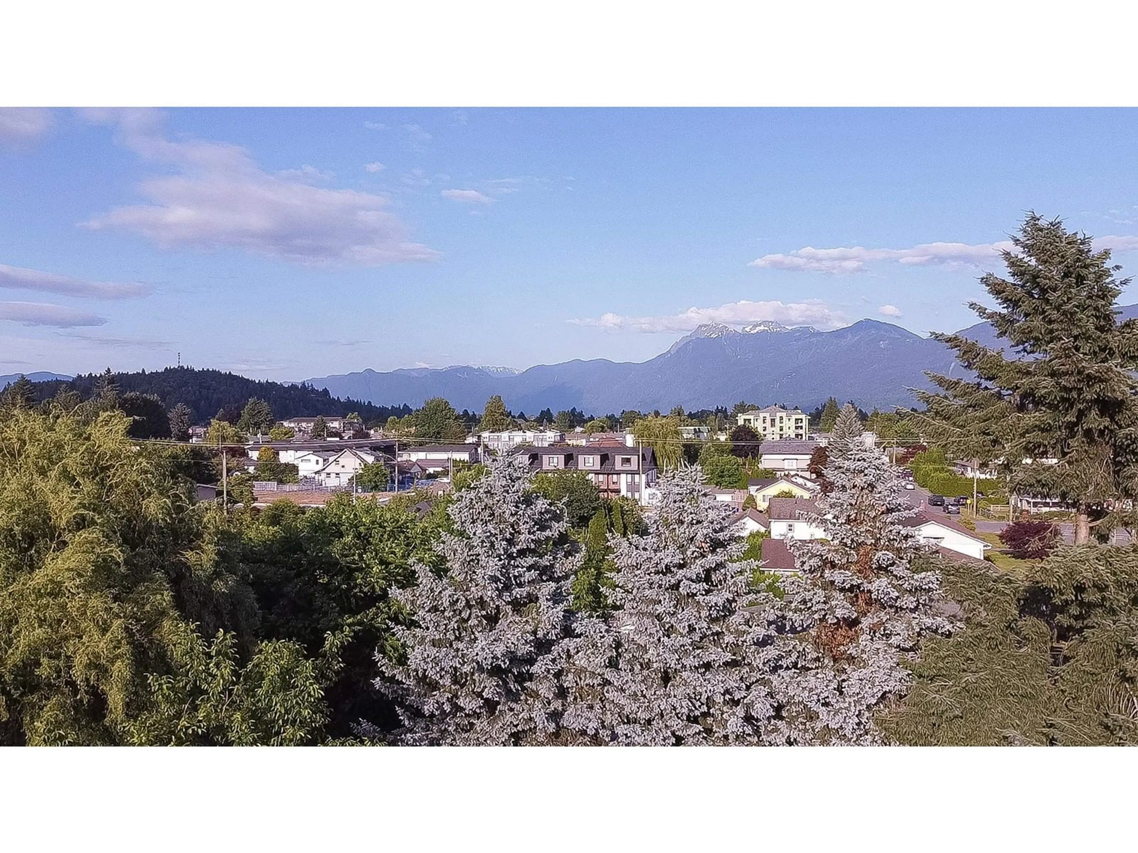 A pic from outside/outdoor area/front of a property/back of a property/a pic from drone, mountain view for 46235 PRINCESS AVENUE, Chilliwack British Columbia V2P2B1